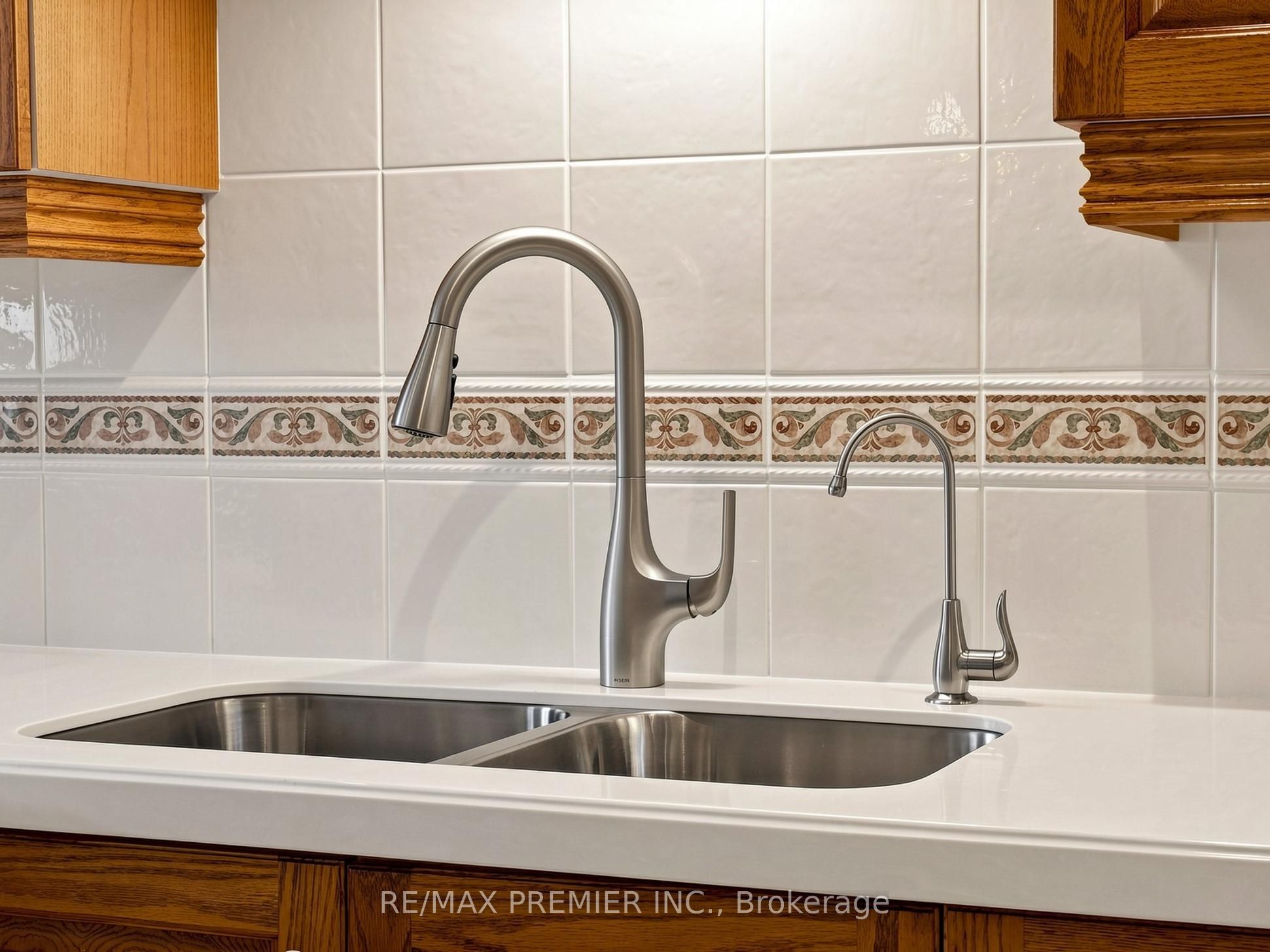 30 Anglesey Boulevard #301 Property Photo 11