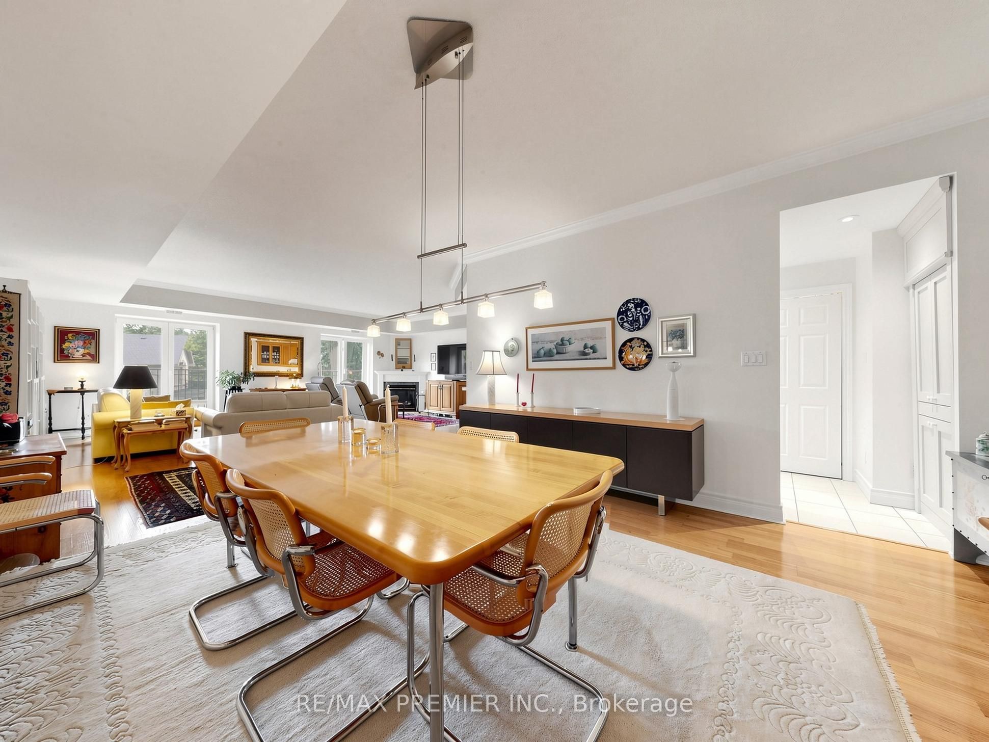 30 Anglesey Boulevard #301 Property Photo 13