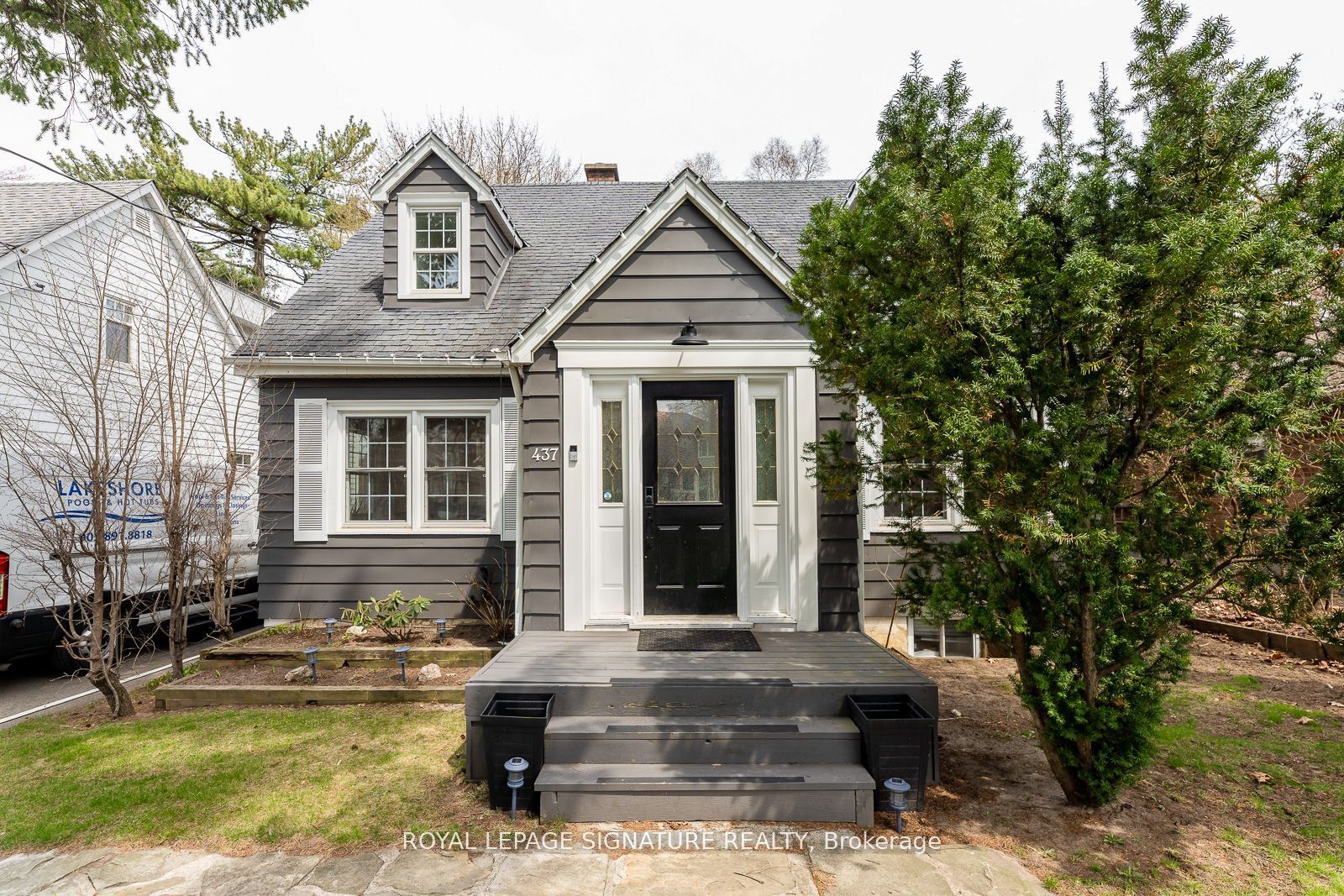 437 Watson Avenue Property Photo 1