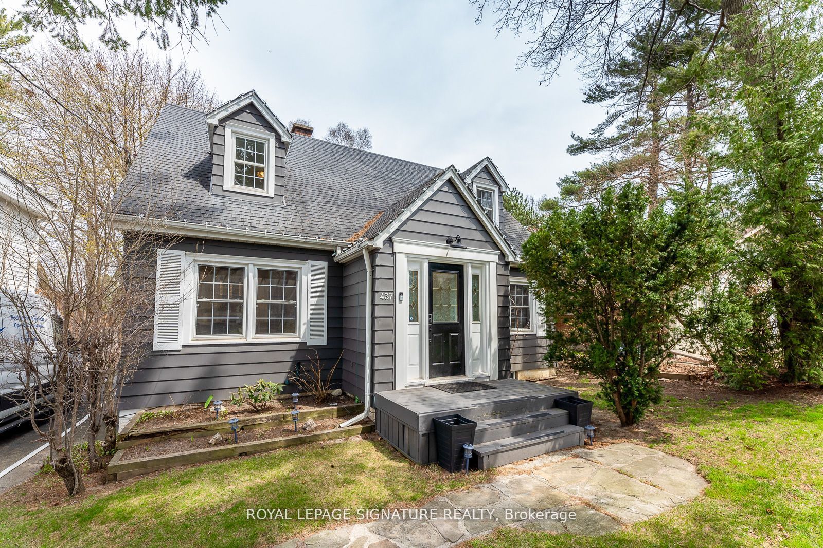 437 Watson Avenue Property Photo 2