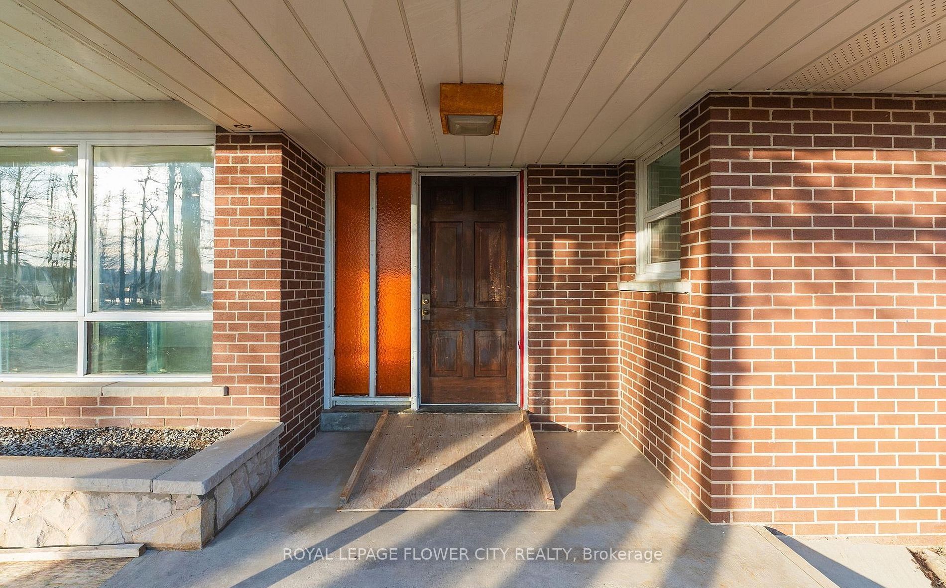 8449 Eigth Line Property Photo 3