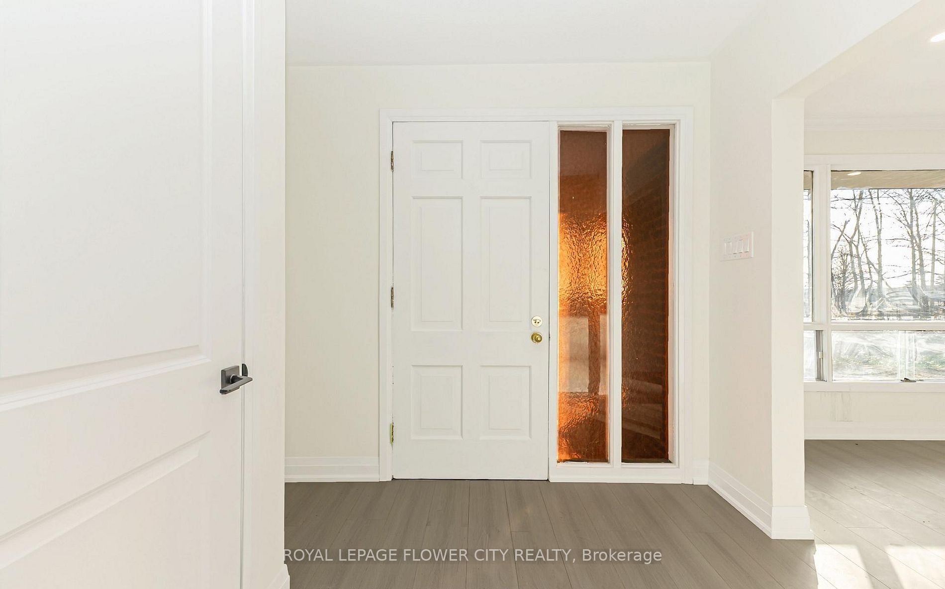 8449 Eigth Line Property Photo 4