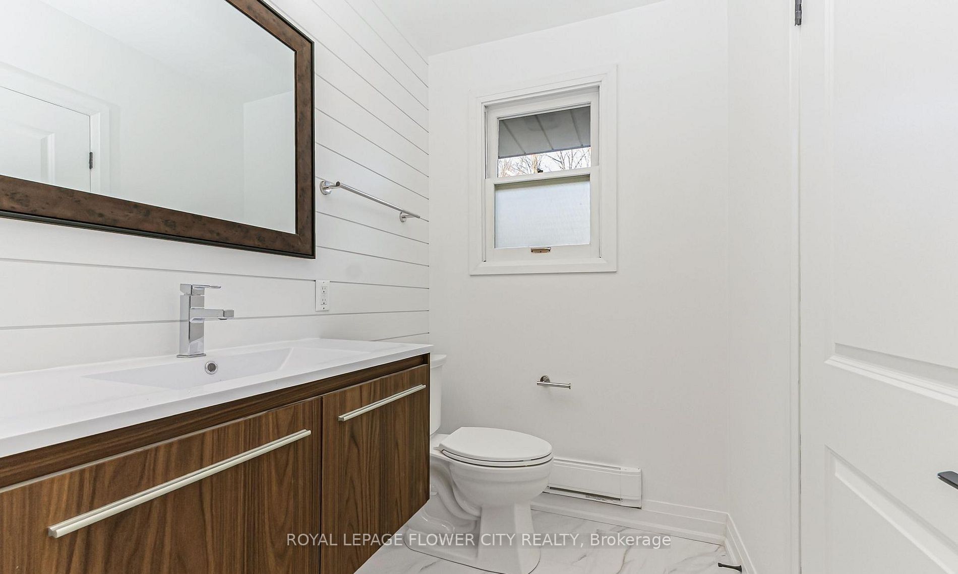 8449 Eigth Line Property Photo 25