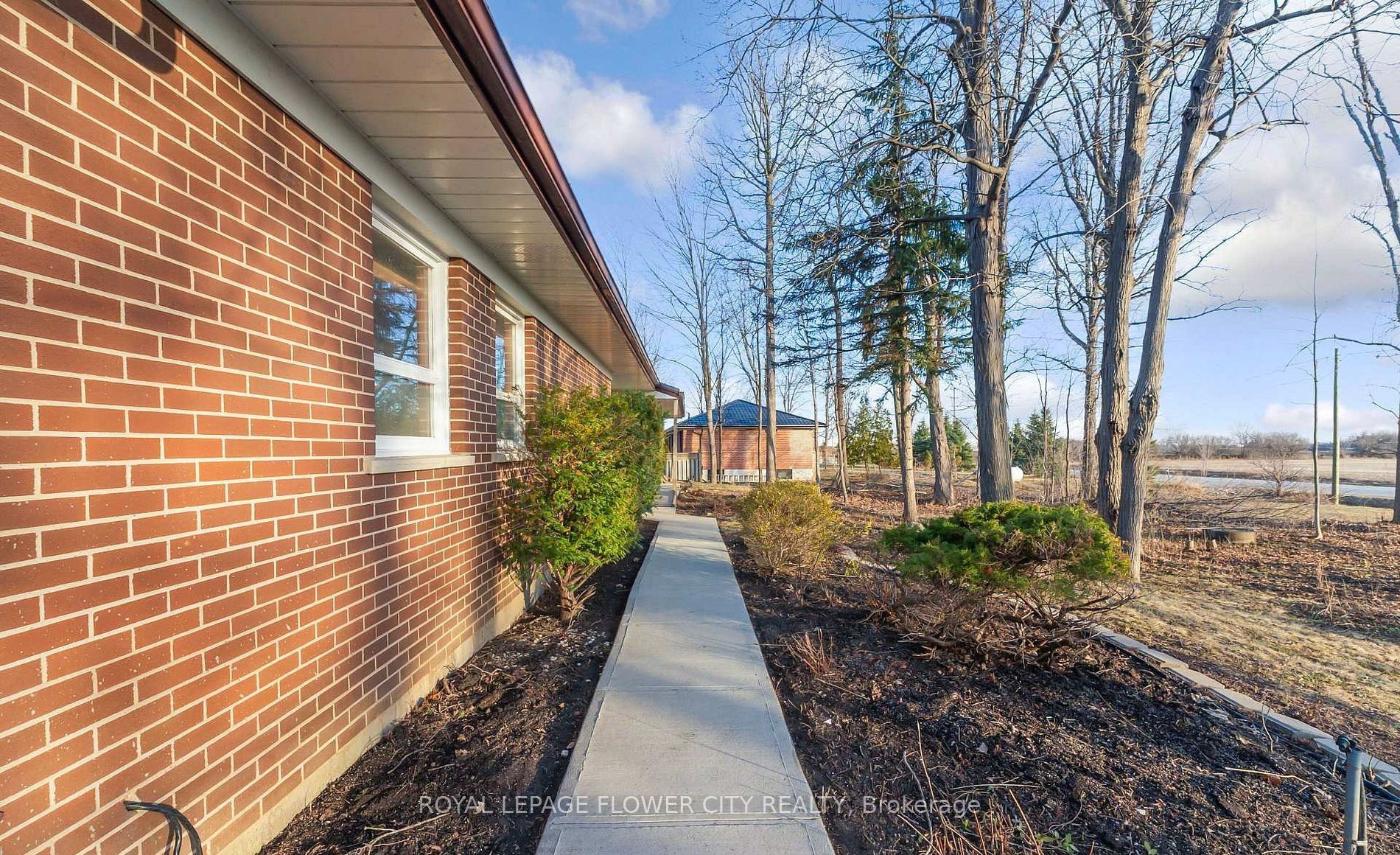 8449 Eigth Line Property Photo 39
