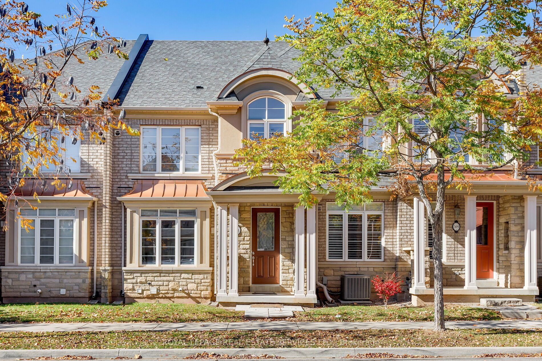 511 Sixteen Mile Drive Property Photo 1