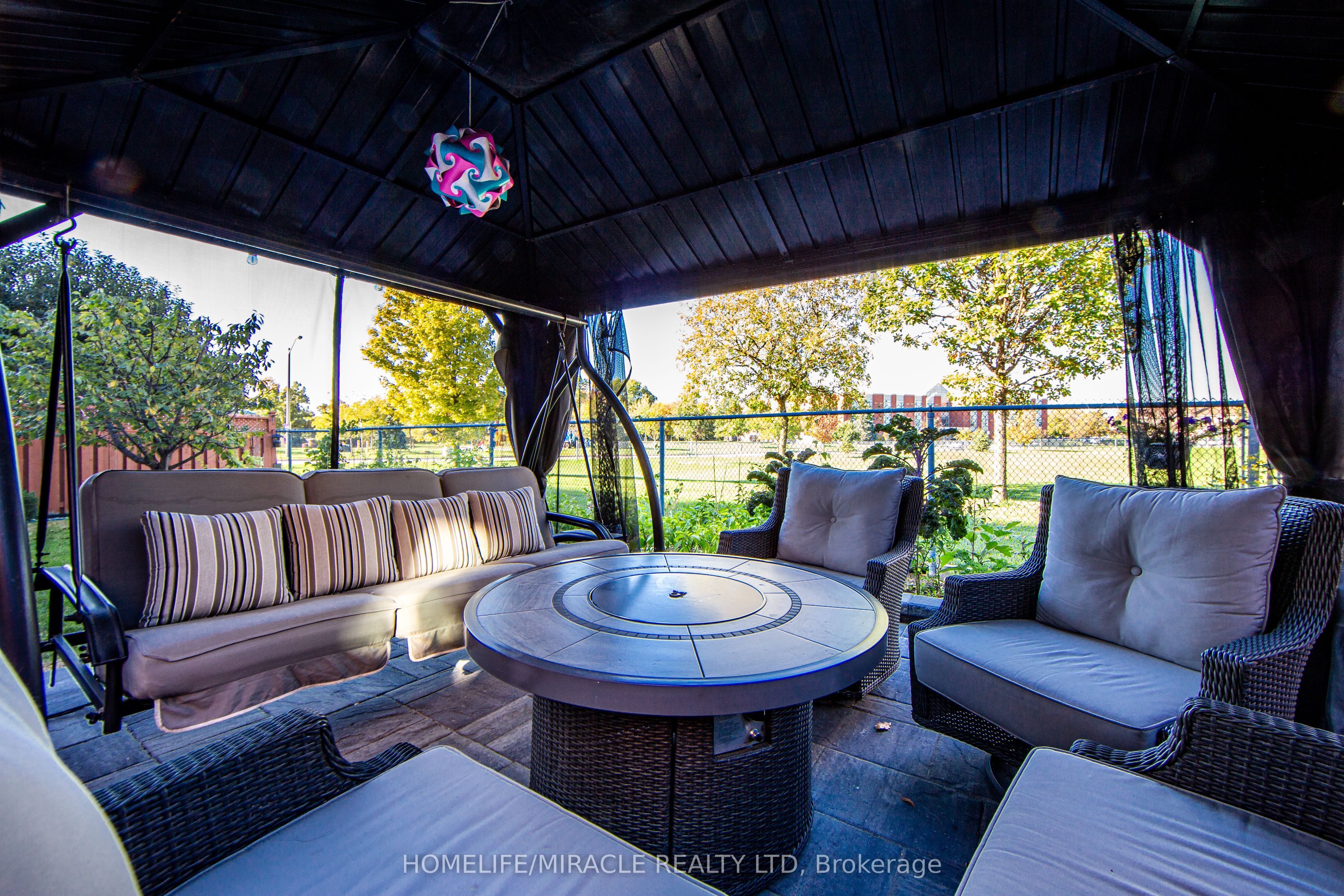 W14099852 Property Photo 6