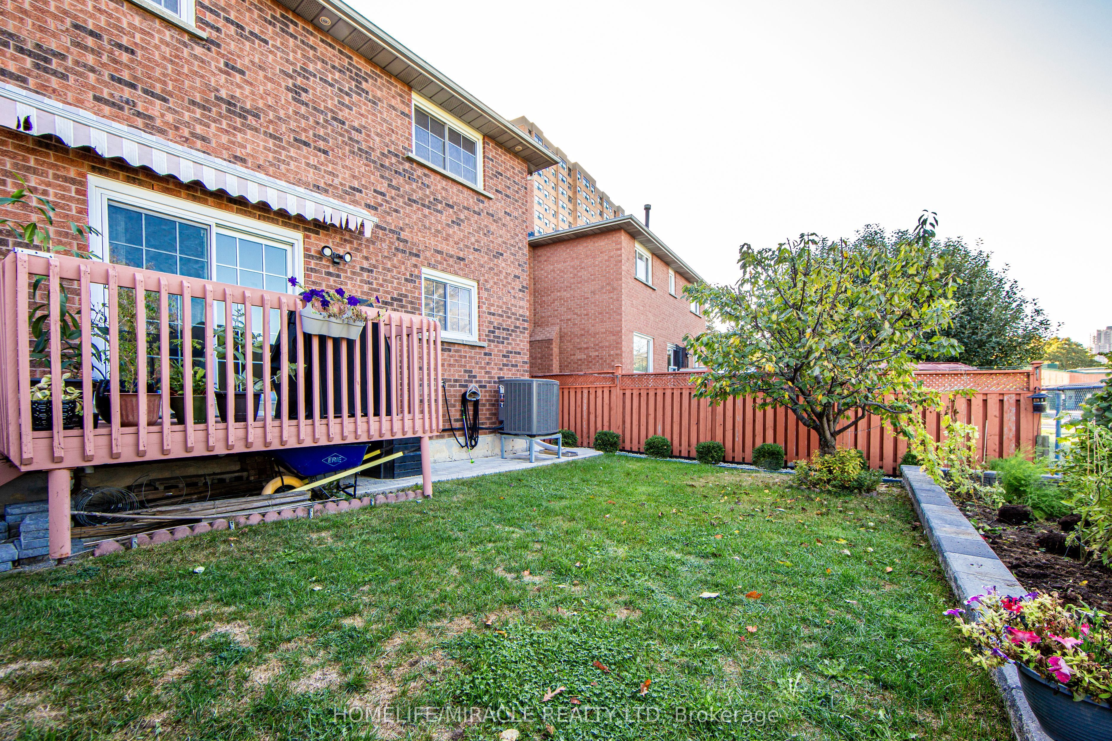 W14099852 Property Photo 9