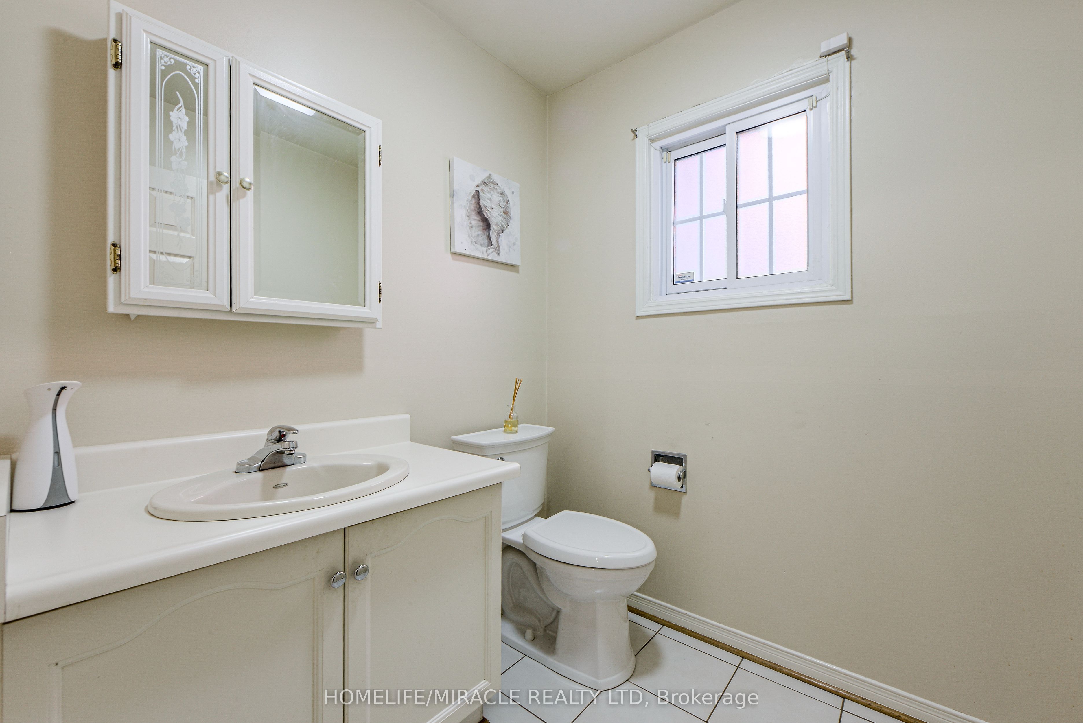 W14099852 Property Photo 43