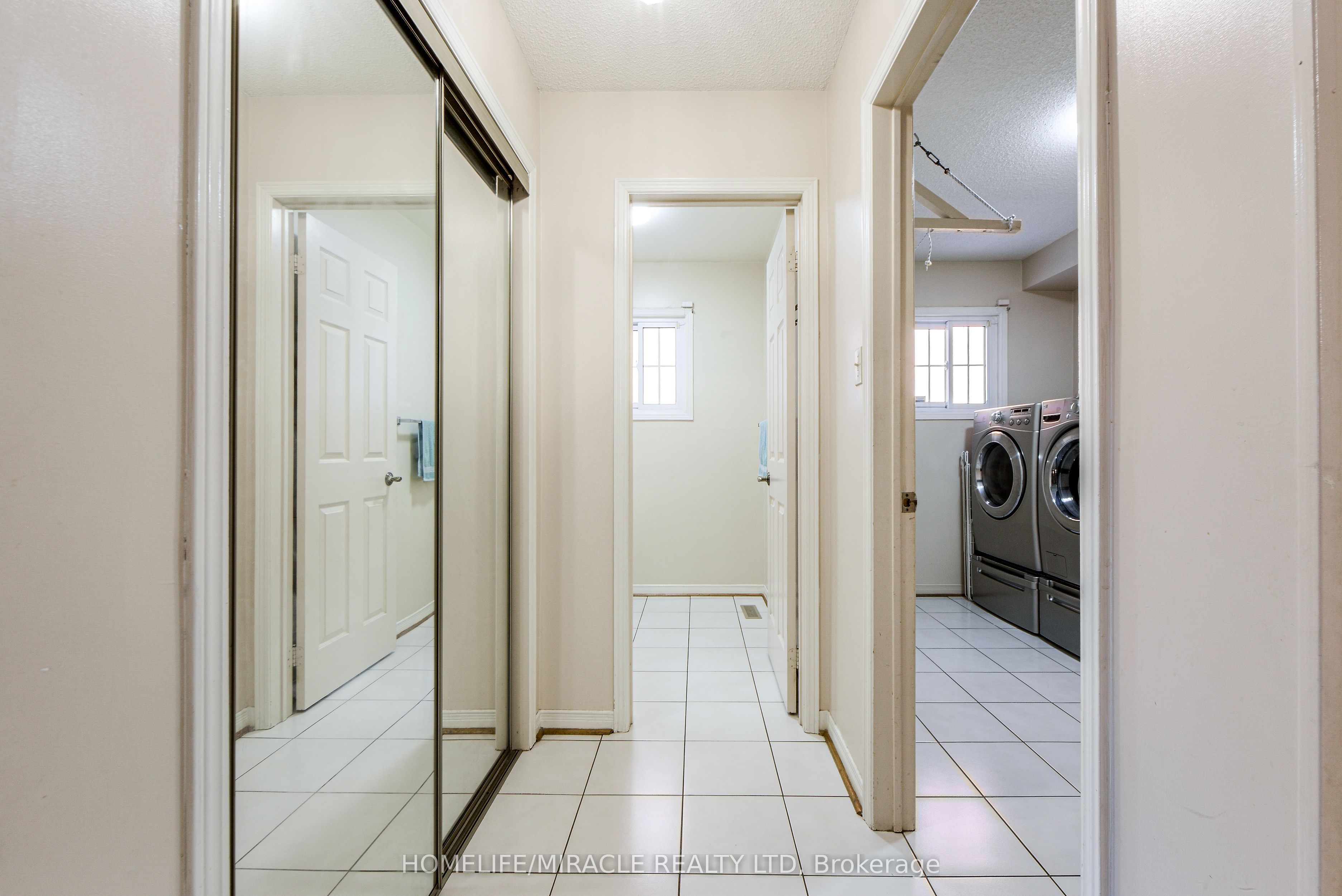 W14099852 Property Photo 45