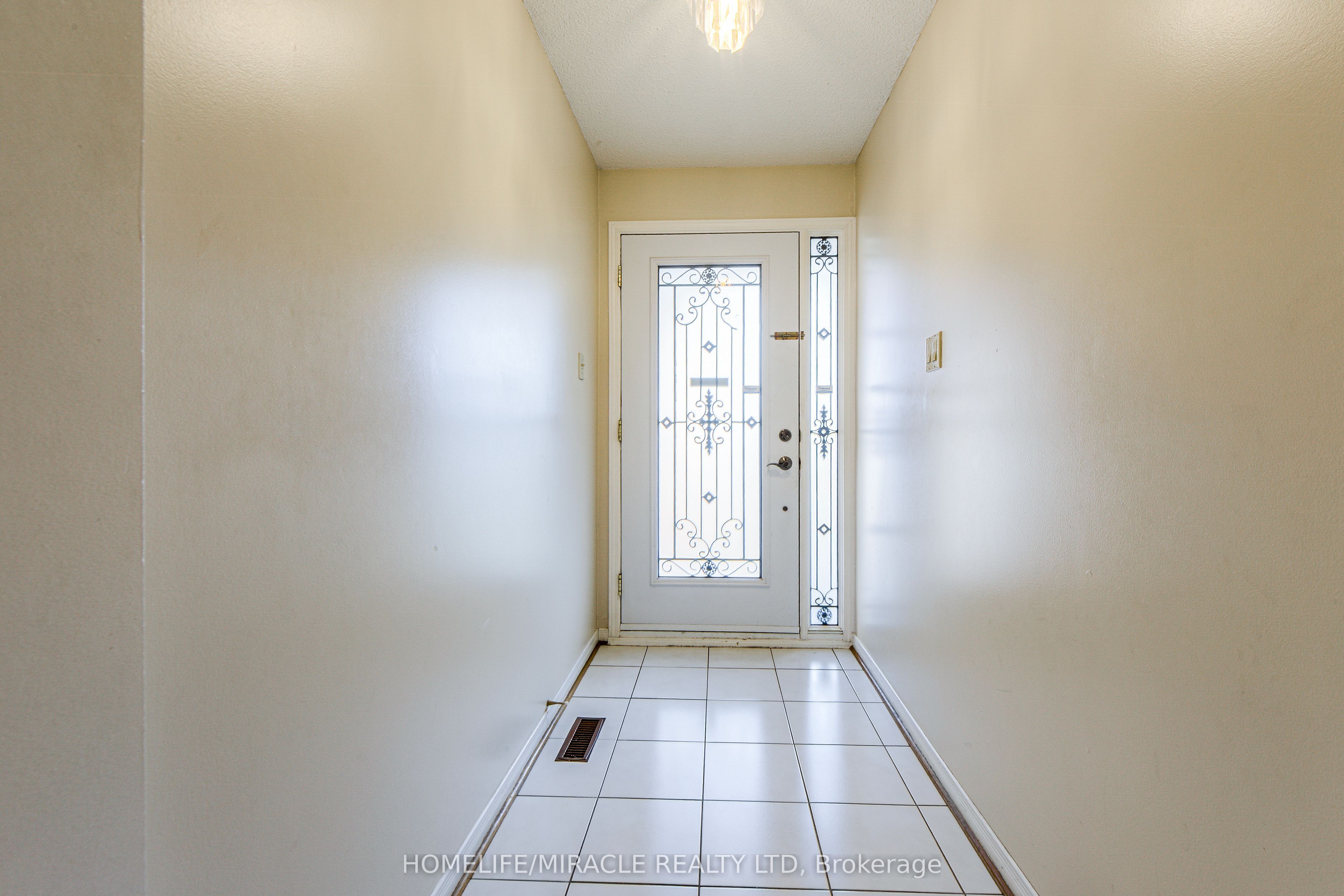 W14099852 Property Photo 49
