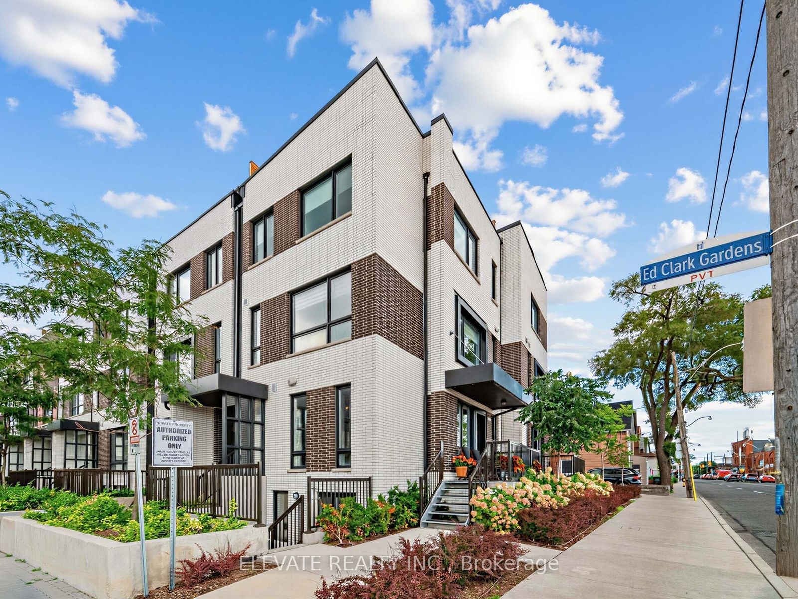 40 Ed Clark Gardens Boulevard 15 Property Photo 1