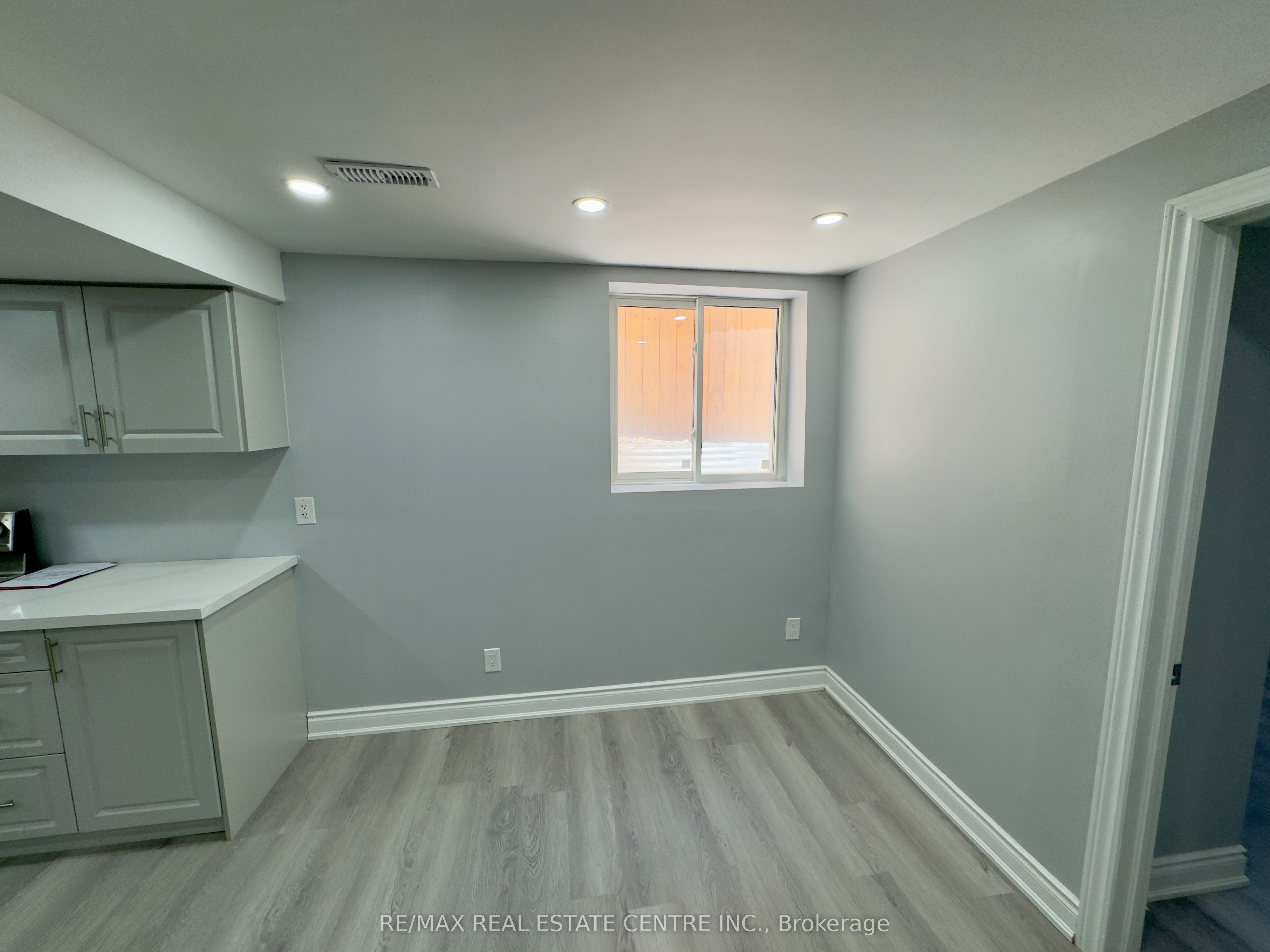 5983 Sidmouth Street Bsmt. Property Photo 6
