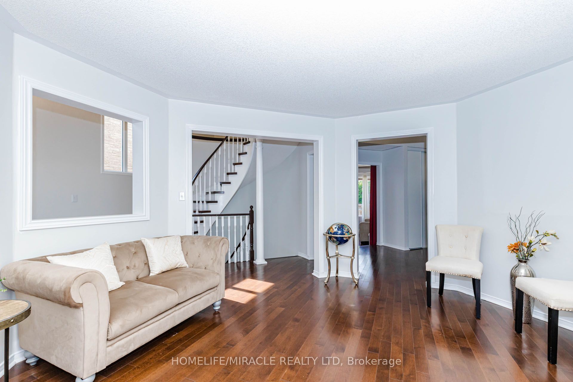 955 Bristol Road W Property Photo 13