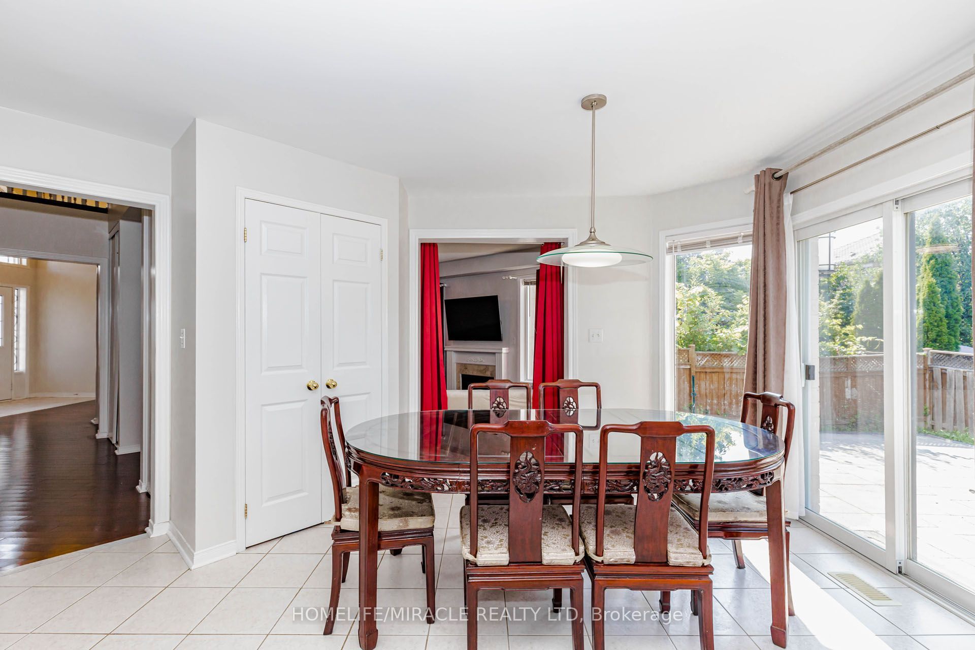 955 Bristol Road W Property Photo 17