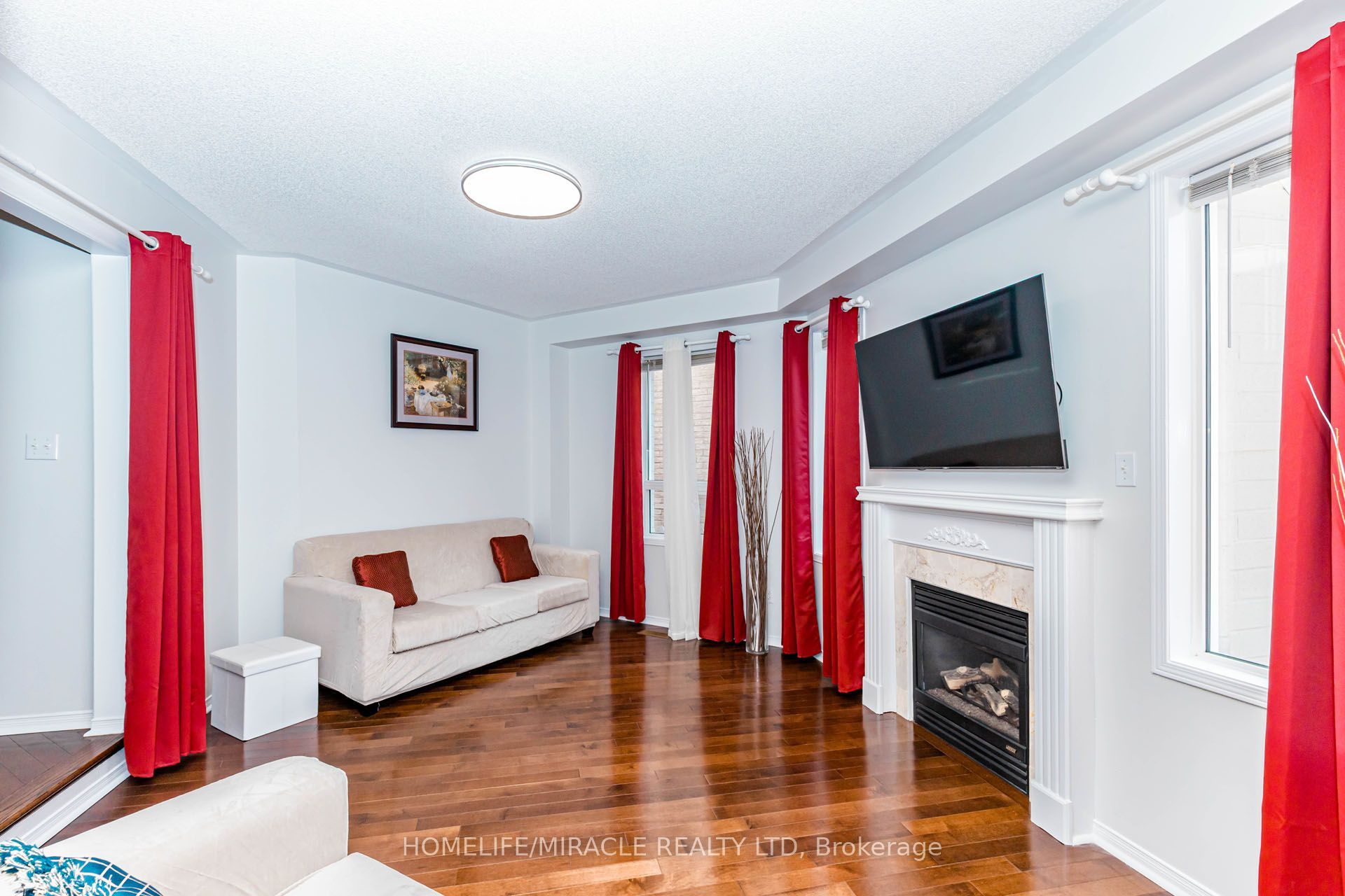 955 Bristol Road W Property Photo 22