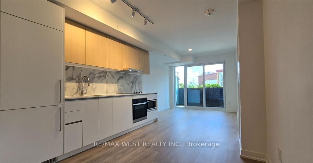 1100 Sheppard Avenue W 236 Property Photo 6