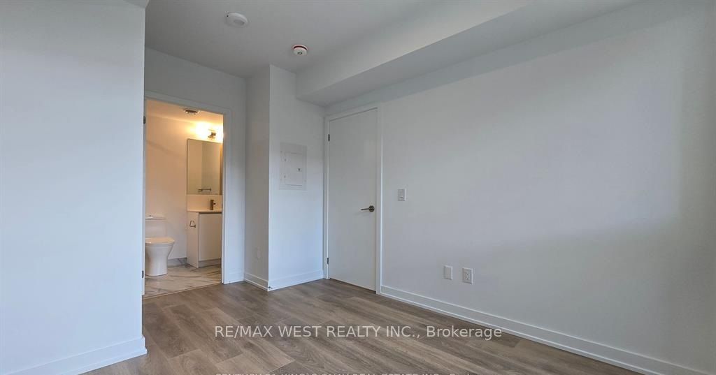 1100 Sheppard Avenue W 236 Property Photo 17