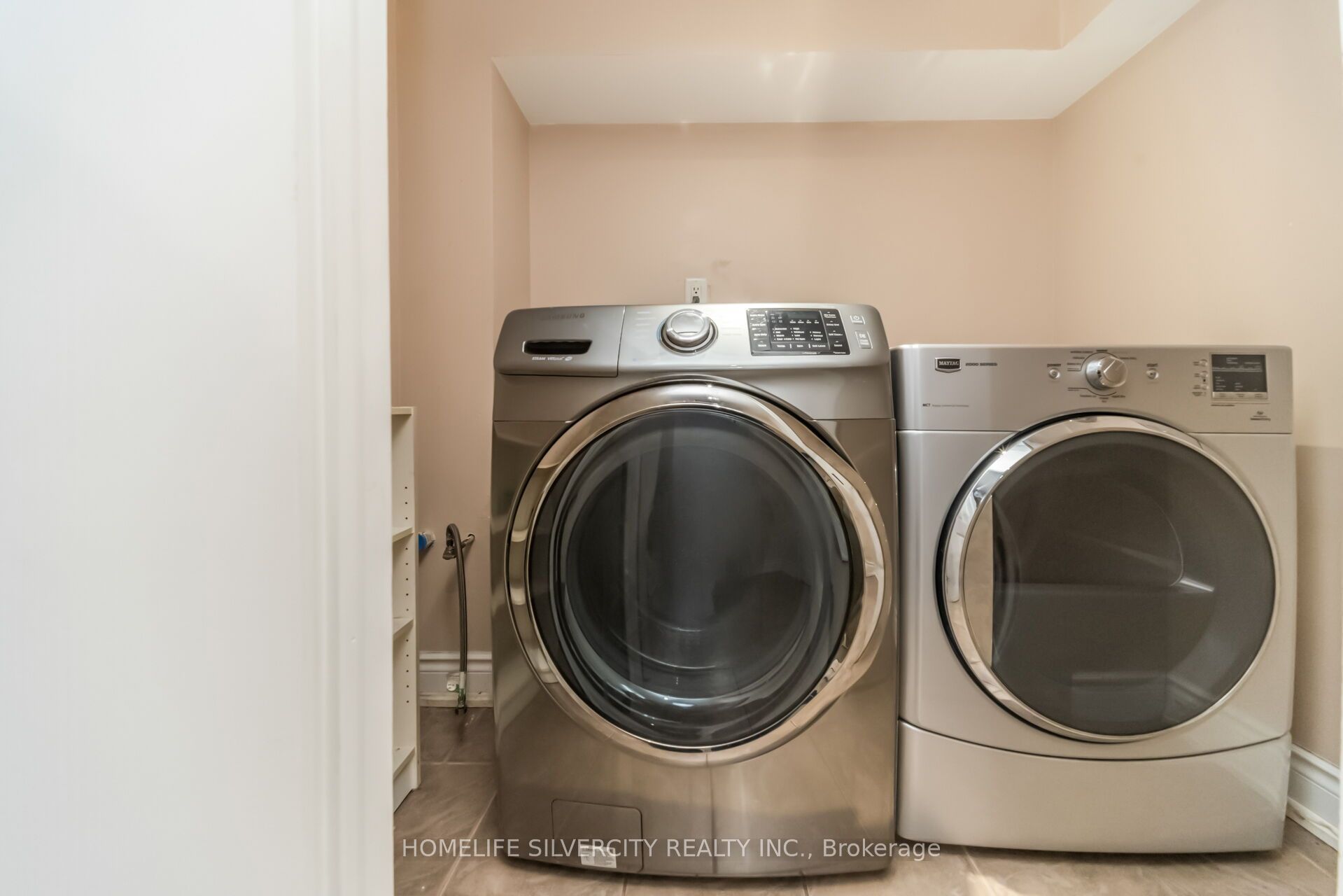30 Fairhill Avenue Property Photo 45