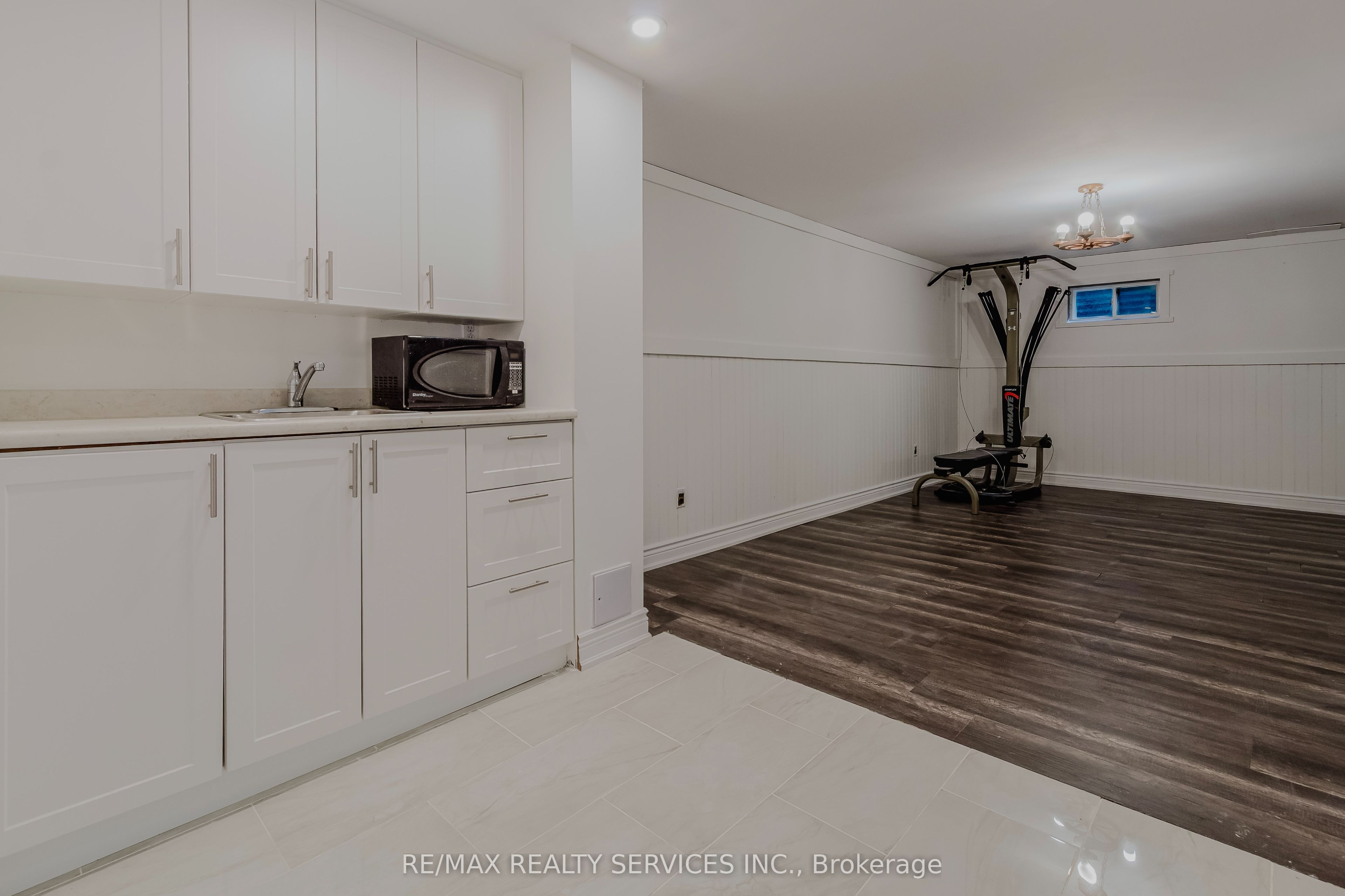 75 Royal Salisbury Way Property Photo 16