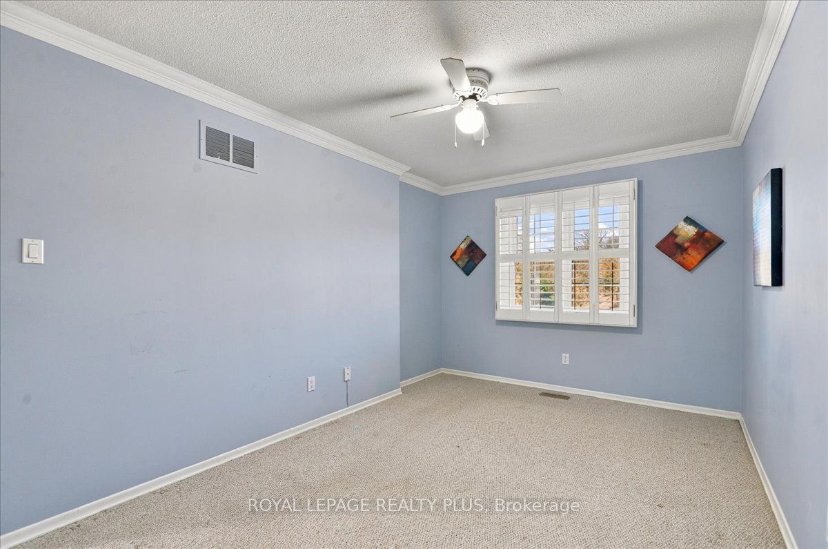1951 Rathburn Road E 4 Property Photo 22