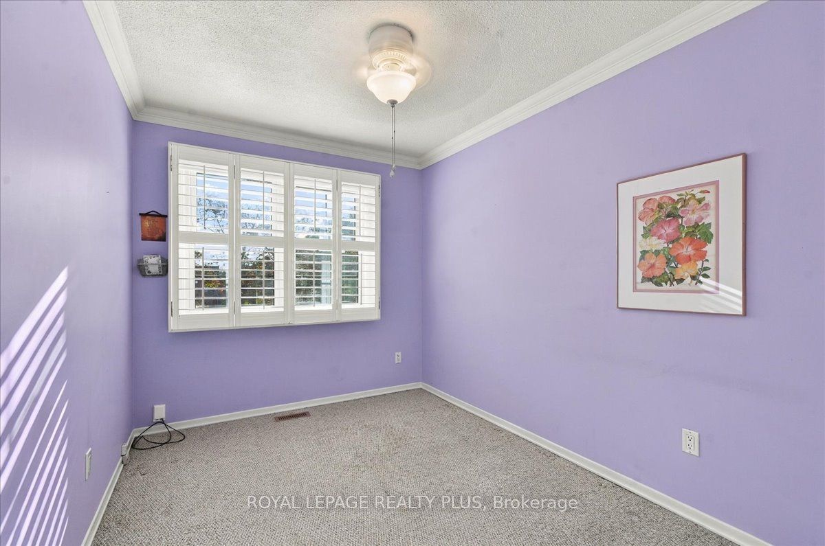 1951 Rathburn Road E 4 Property Photo 24