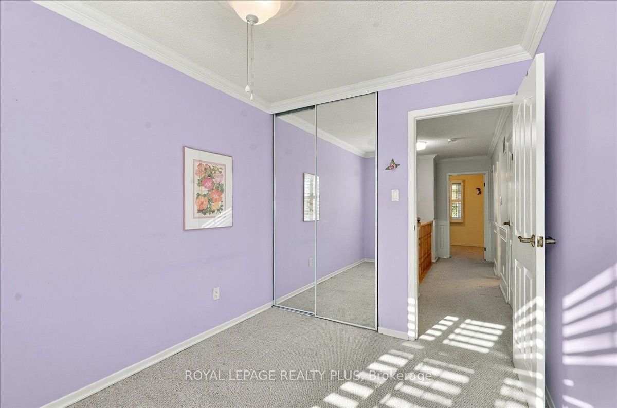 1951 Rathburn Road E 4 Property Photo 25