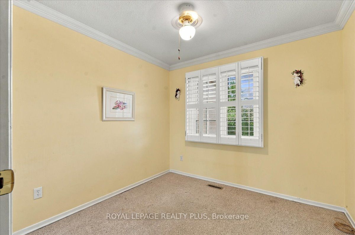 1951 Rathburn Road E 4 Property Photo 26