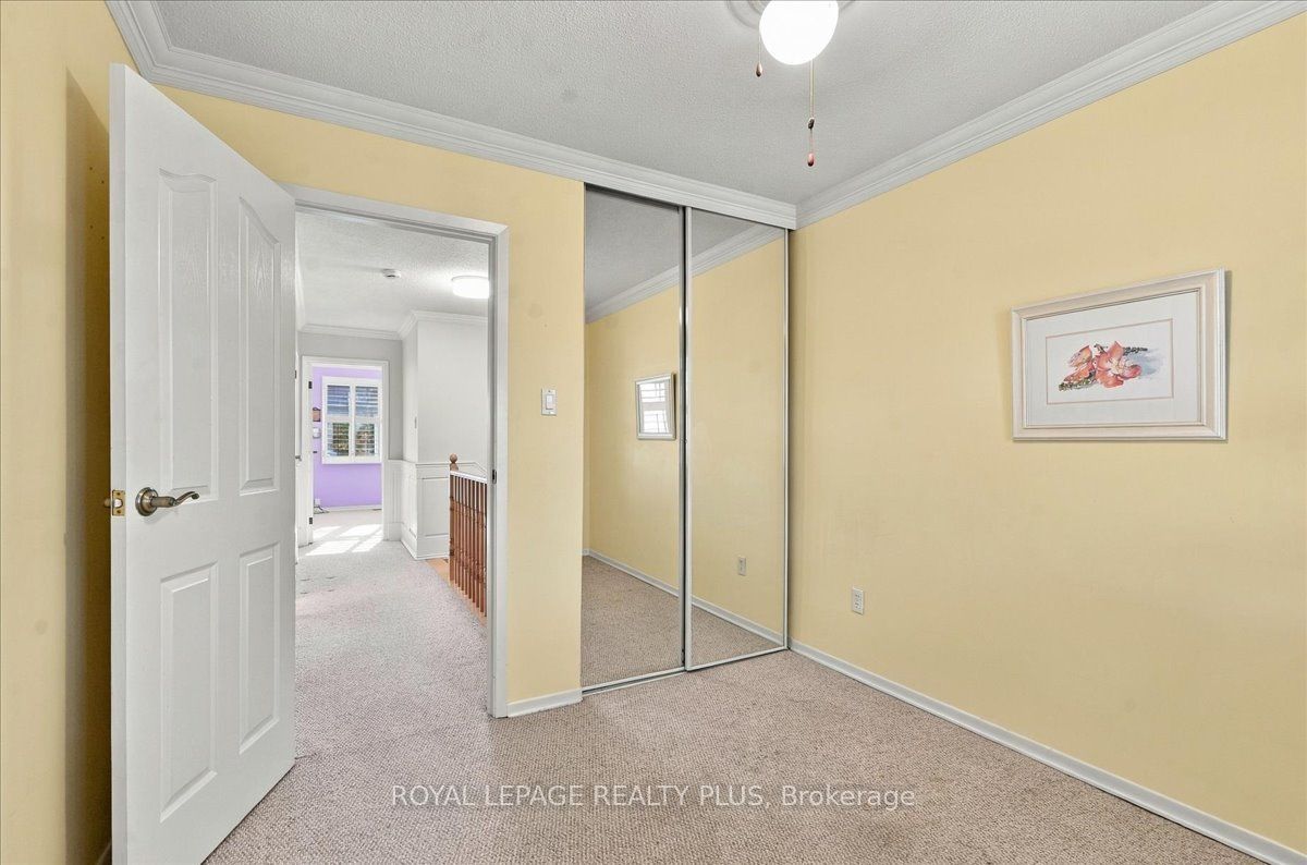 1951 Rathburn Road E 4 Property Photo 27