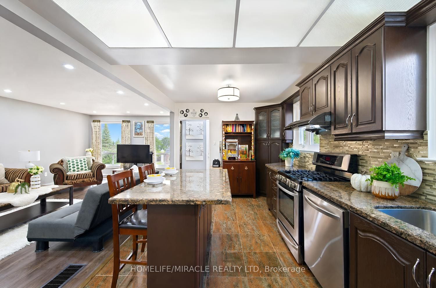 14 Tinton Crescent Property Photo 15