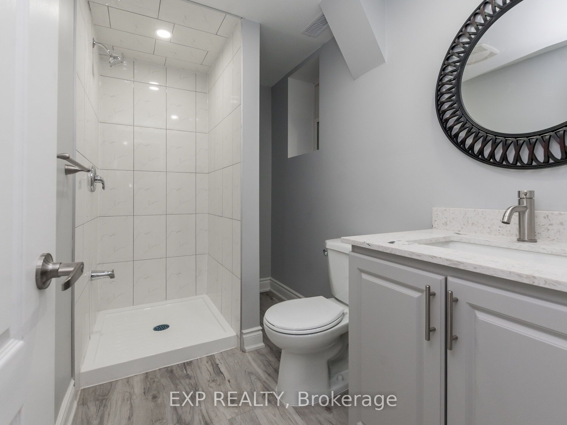 91 Corby Crescent Basement Apartment Property Photo 7