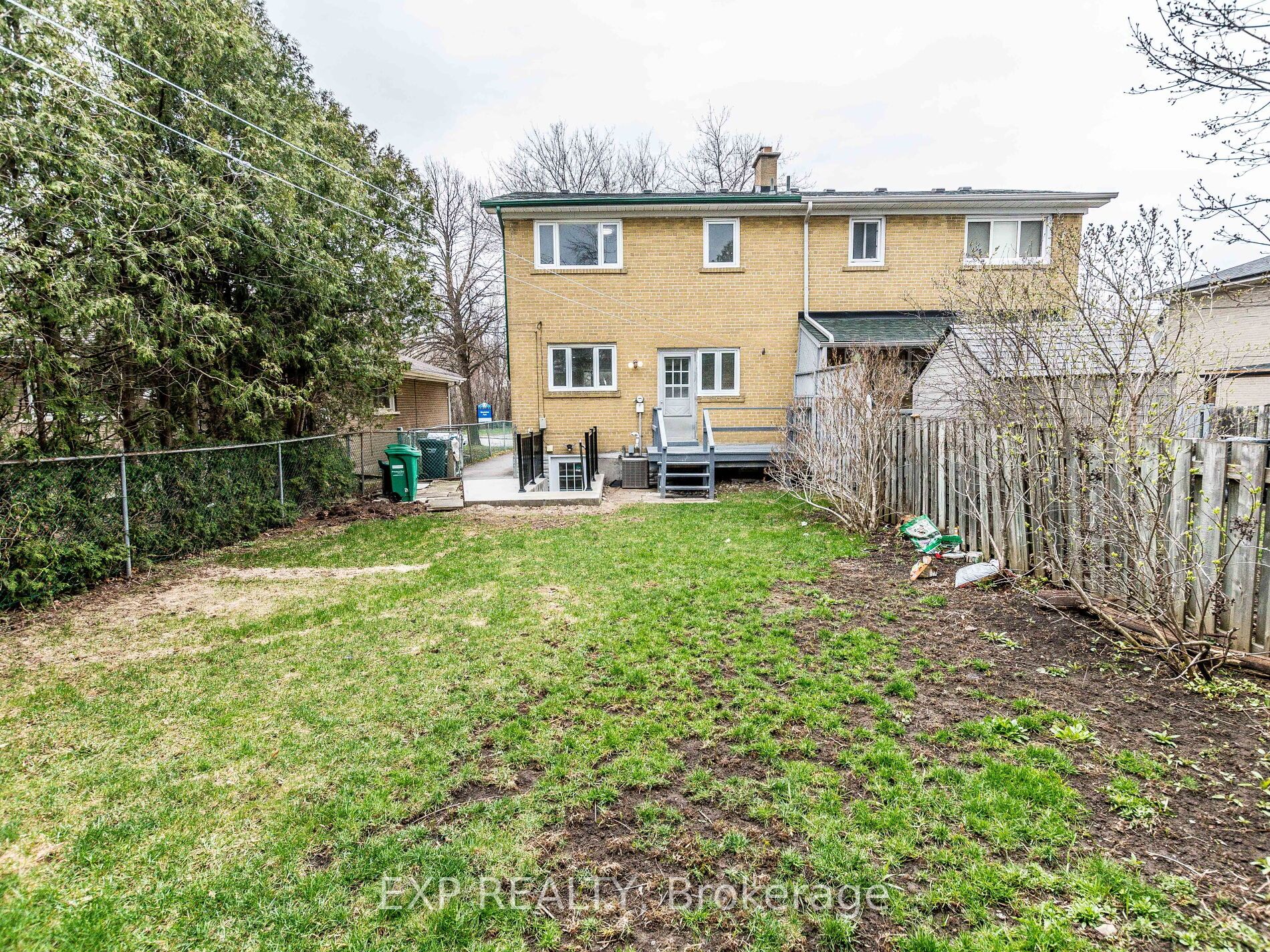 91 Corby Crescent Basement Apartment Property Photo 9