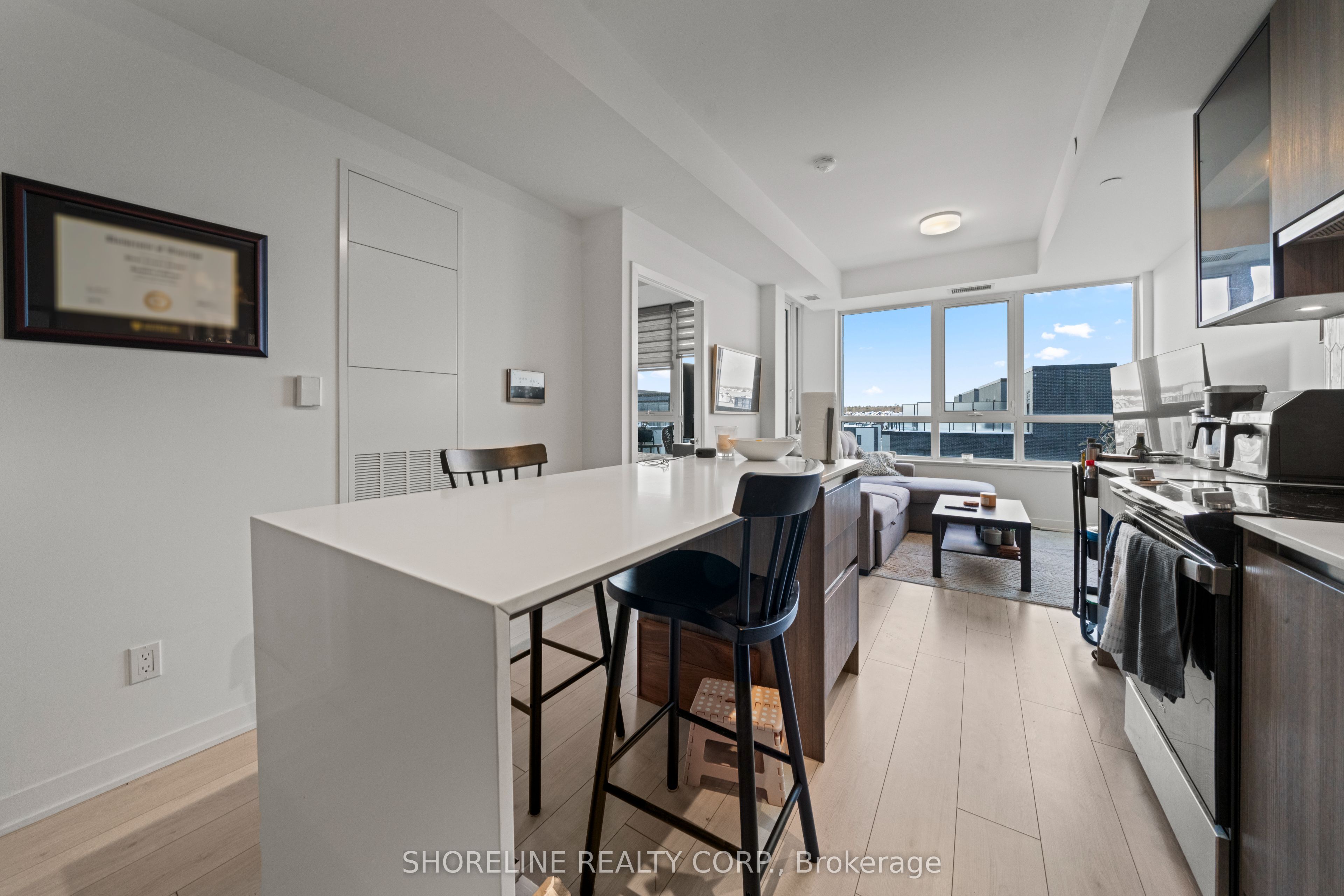 405 Dundas Street W 412 Property Photo 1