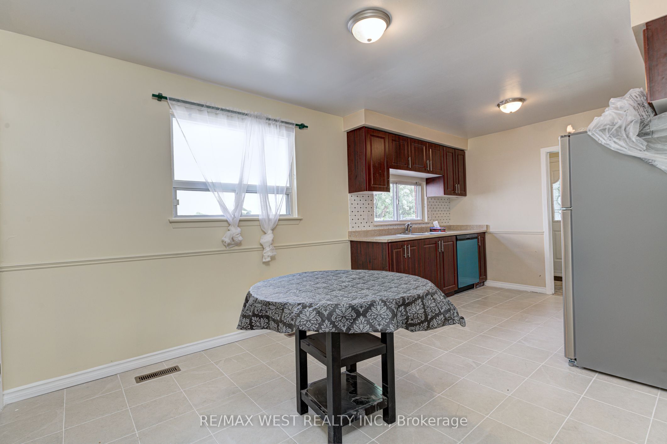 18 Glenforest Road Upper Lvl Property Photo 7