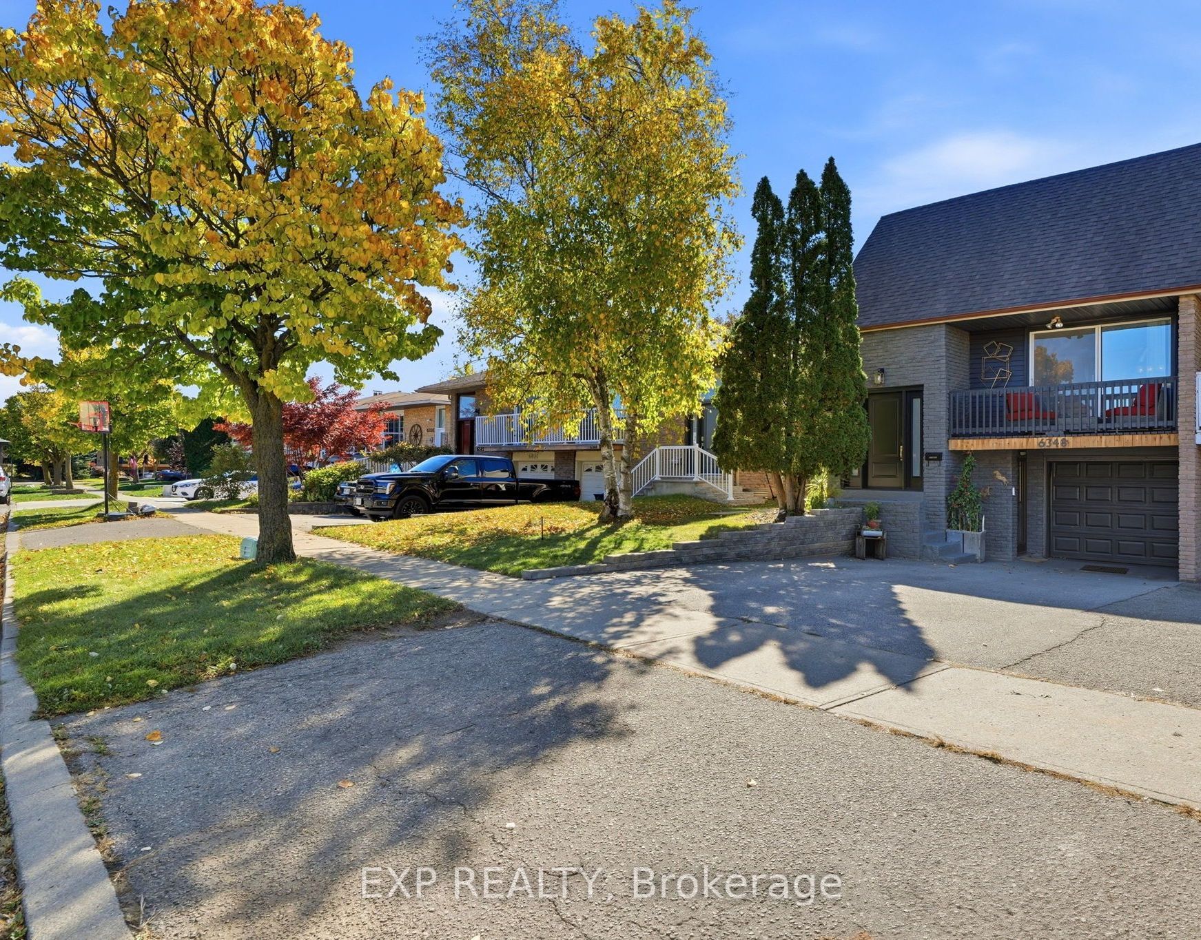 6348 Atherly Crescent Property Photo 1