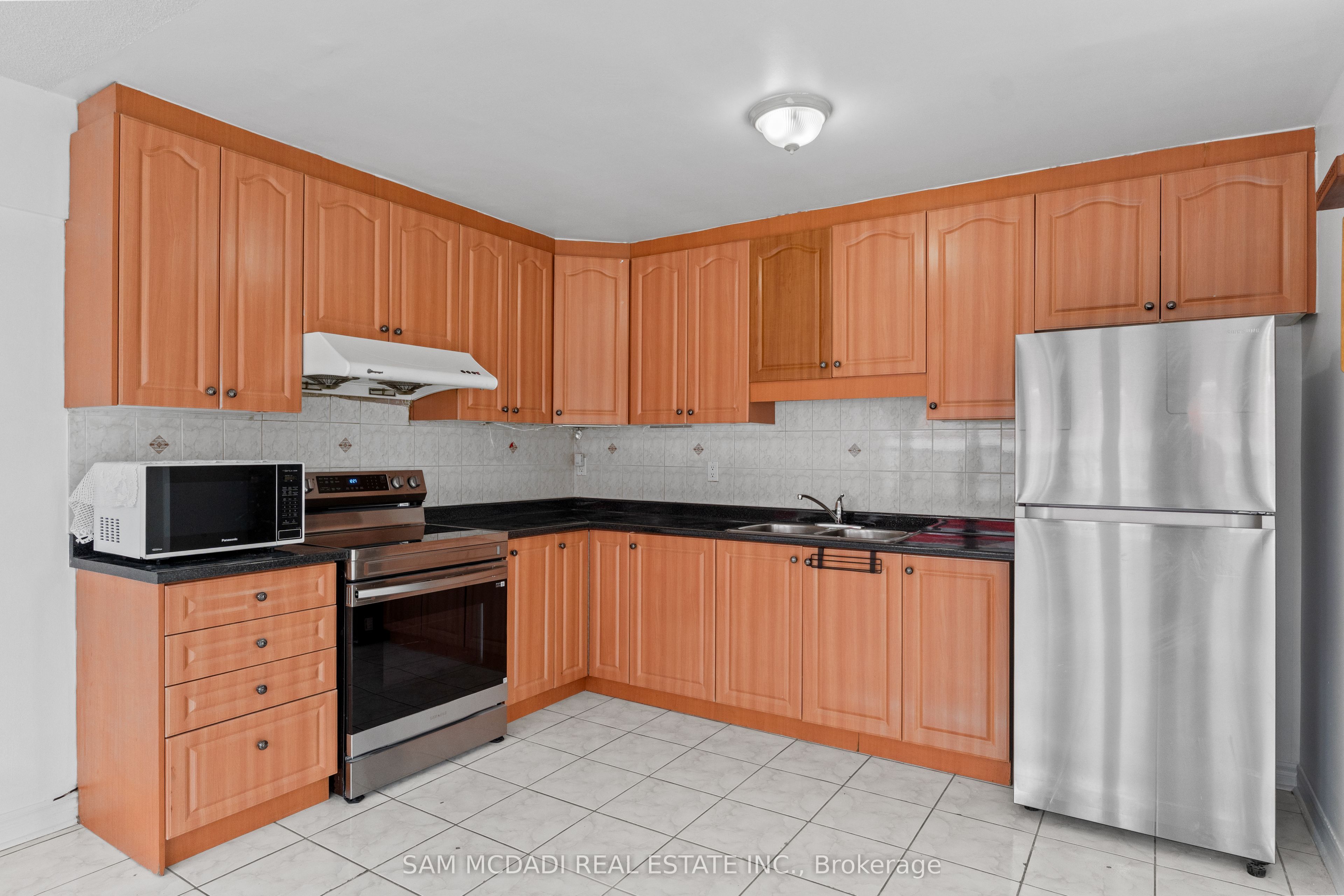 2922 Islington Avenue 3 Property Photo 5