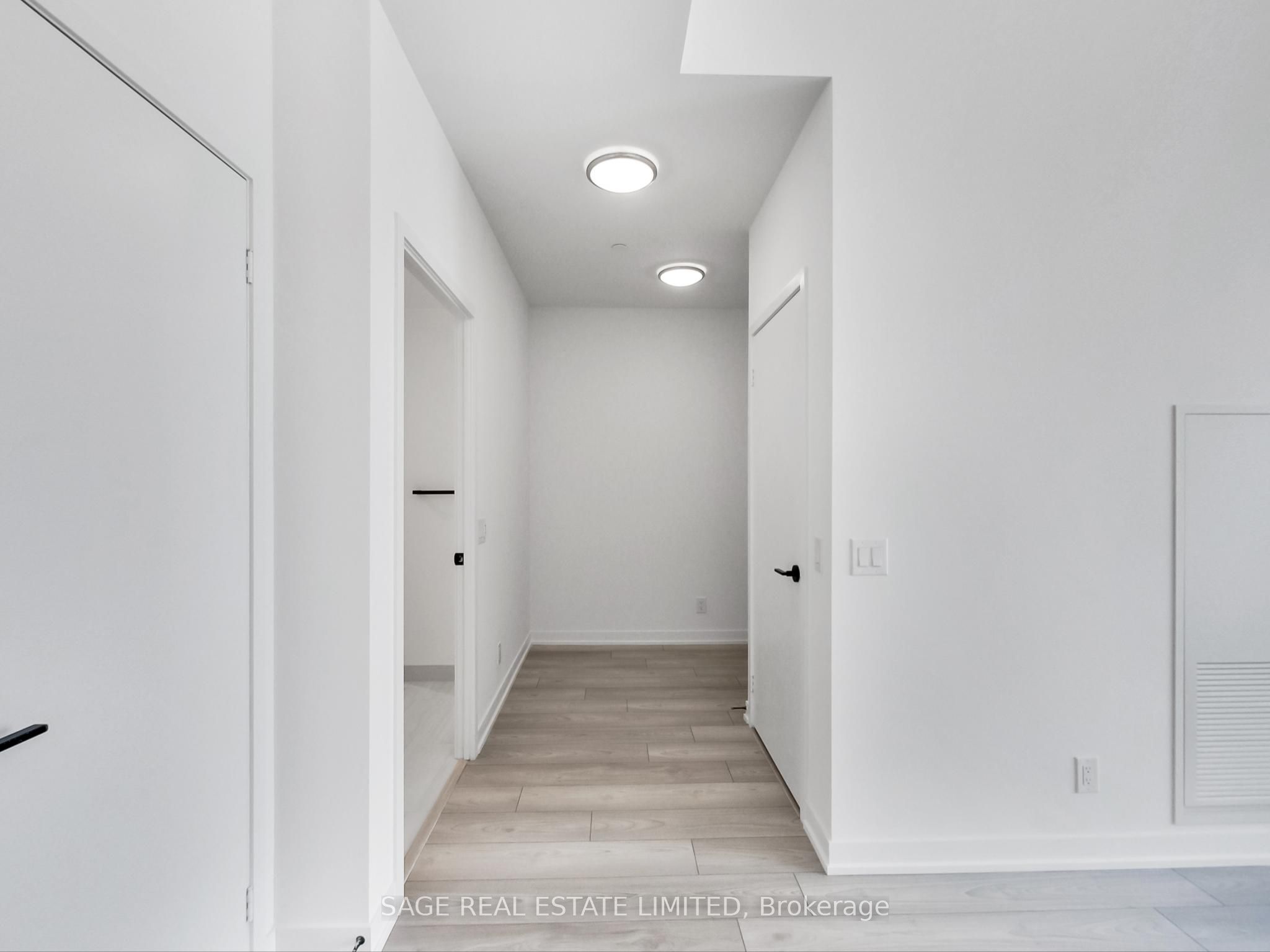 285 Dufferin Street 1401 Property Photo 7