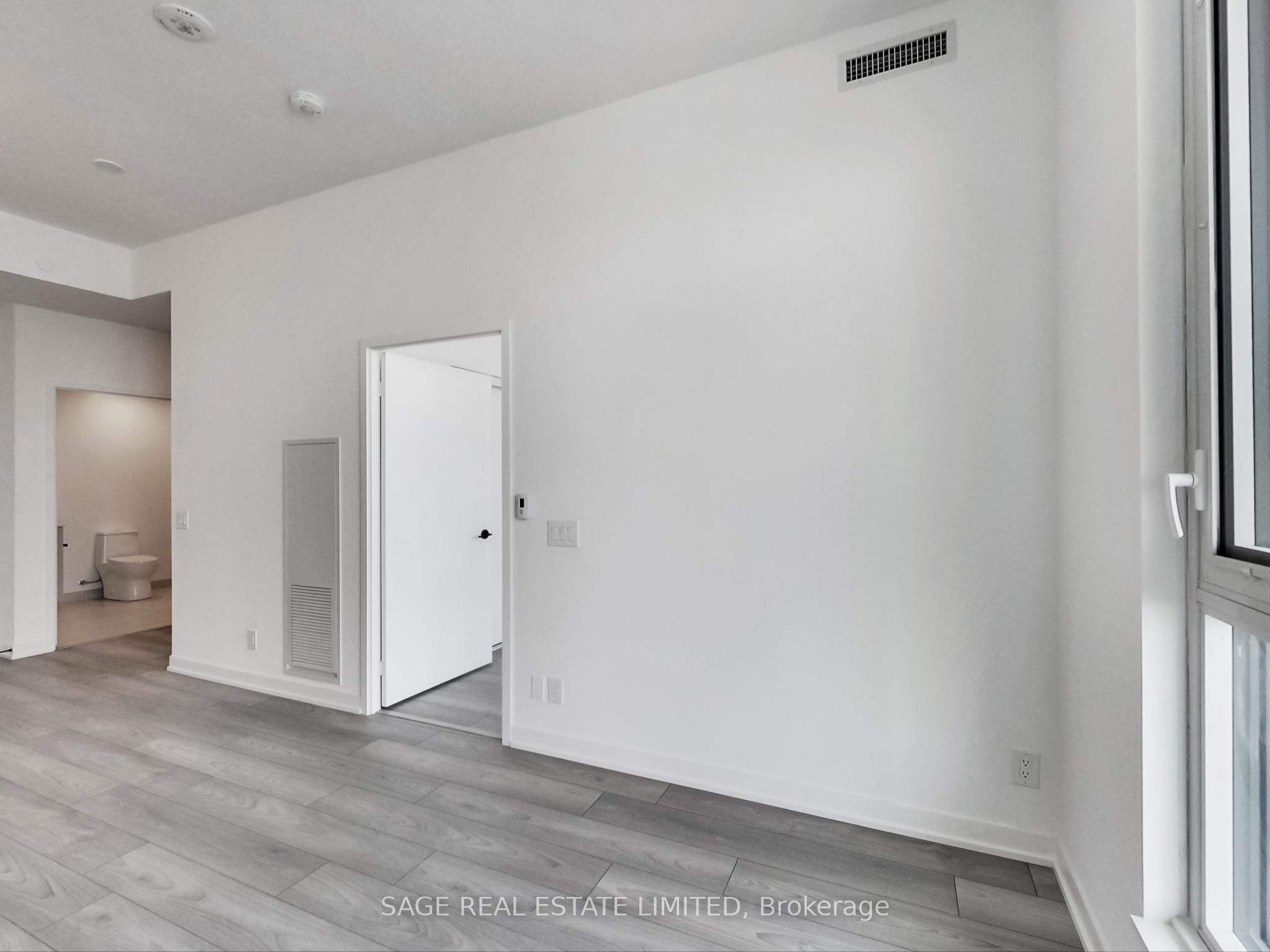 285 Dufferin Street 1401 Property Photo 29