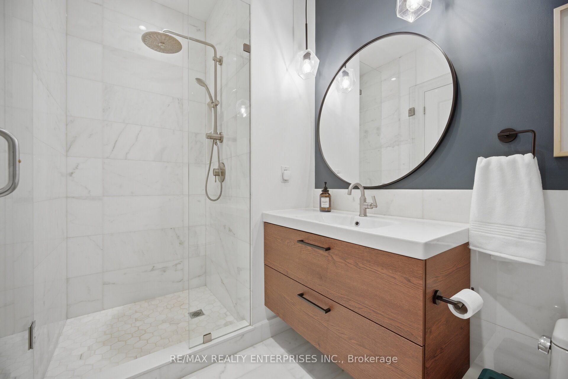 2855 Bloor Street W 103 Property Photo 18