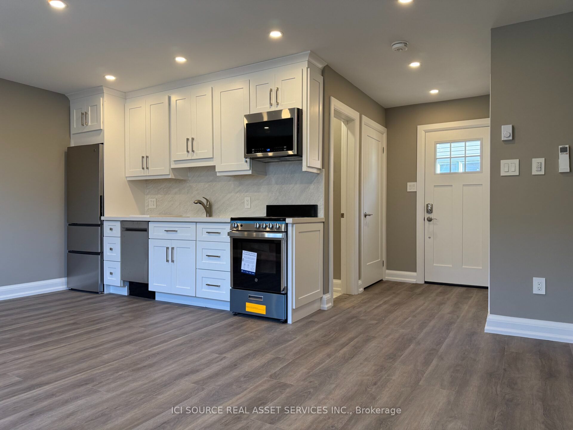 247 Roxton Road Coach House Apt Property Photo 1