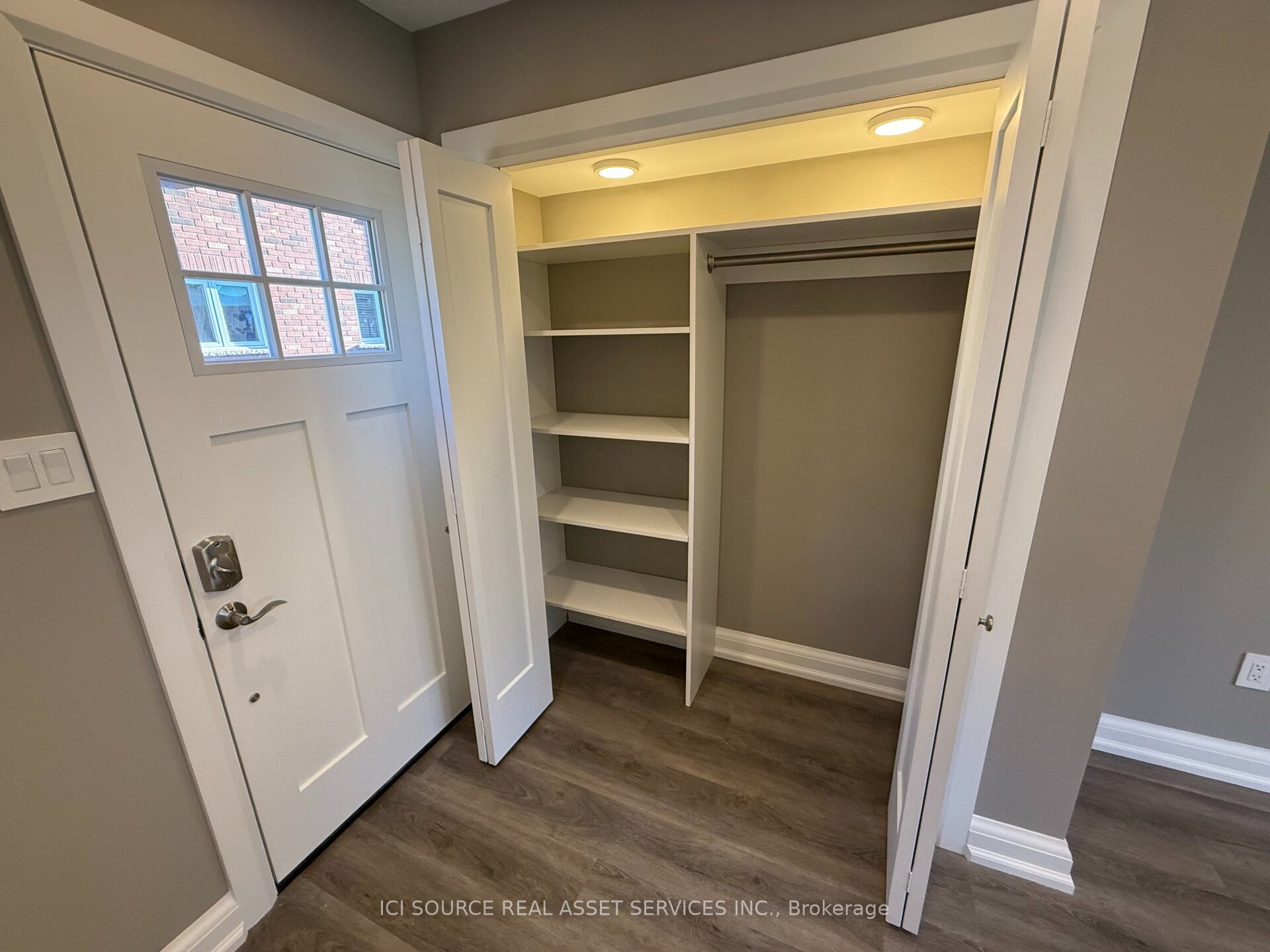 247 Roxton Road Coach House Apt Property Photo 12