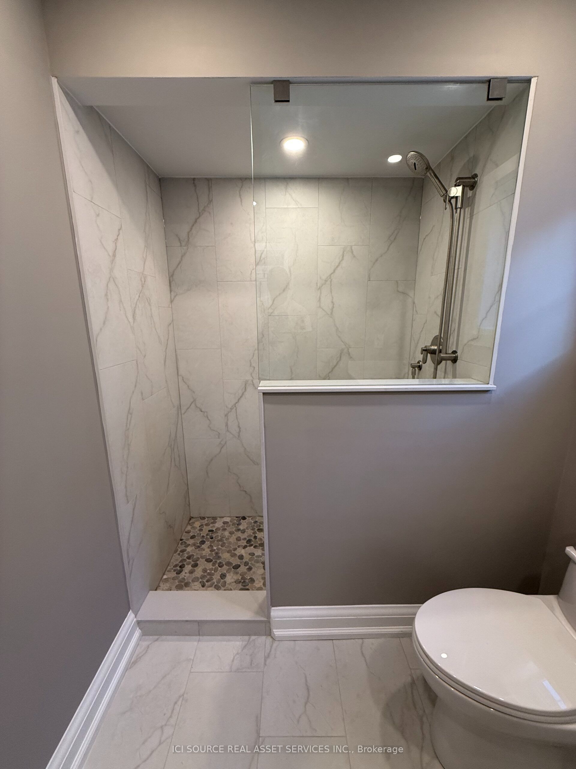 247 Roxton Road Coach House Apt Property Photo 15