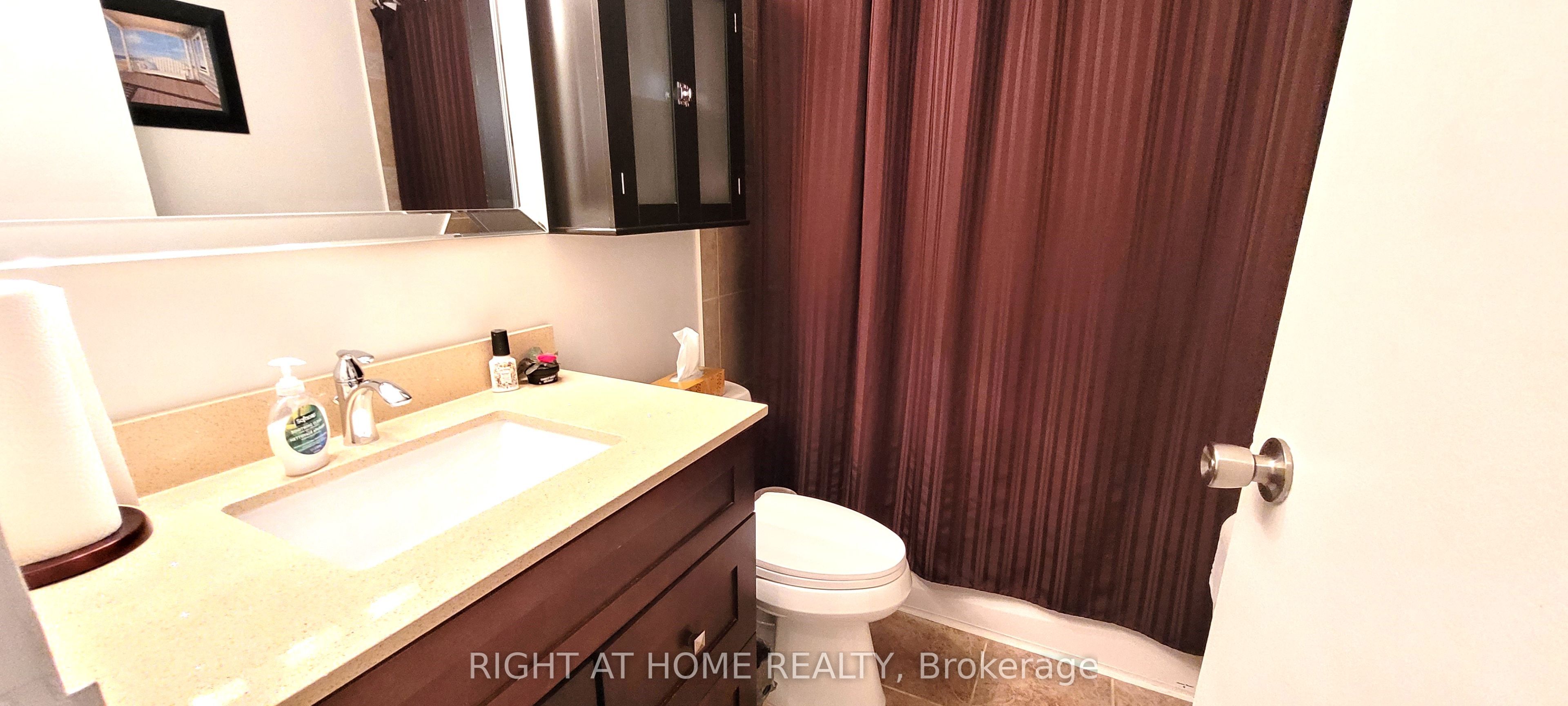 475 The West Mall 517 Property Photo 16