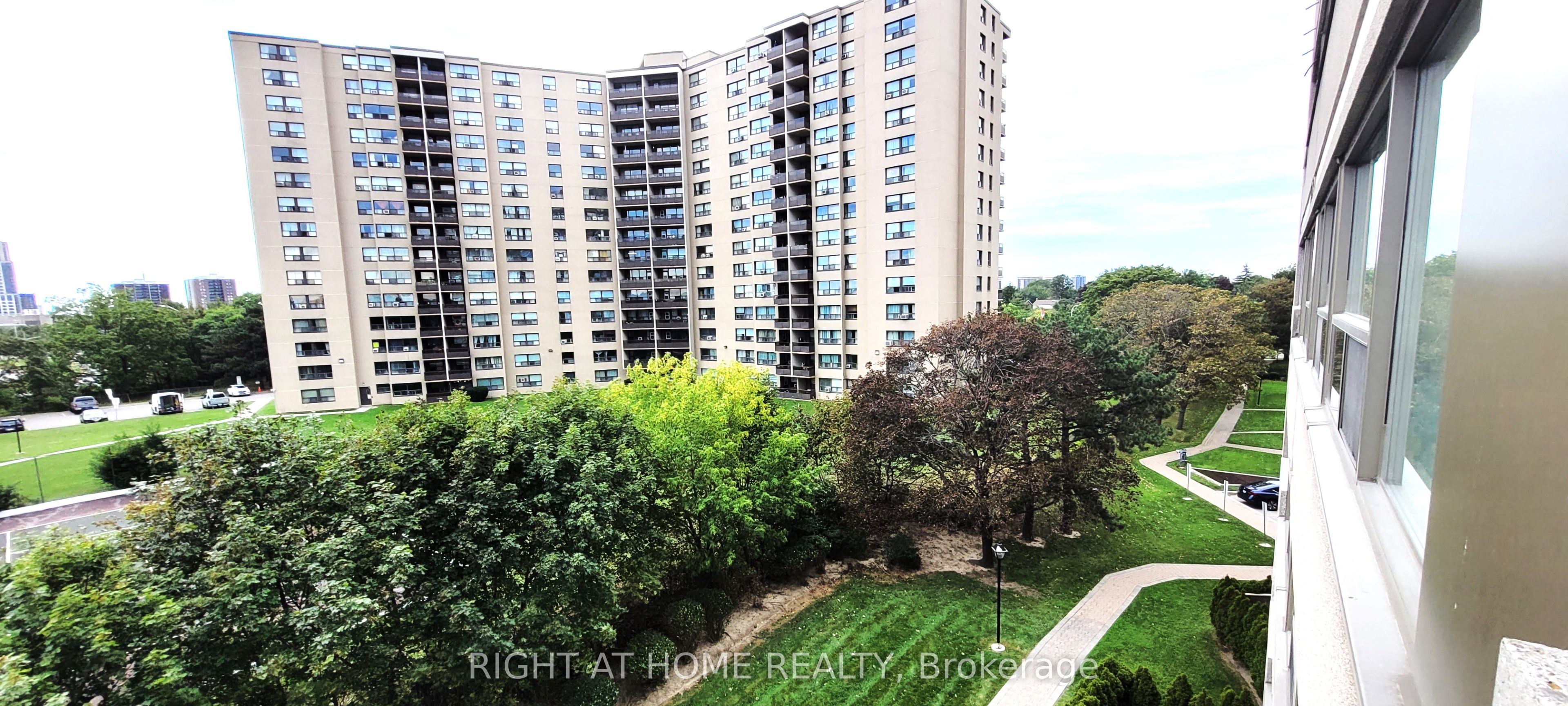475 The West Mall 517 Property Photo 20