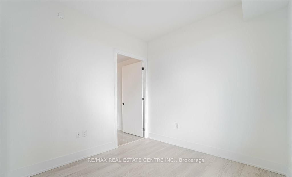2450 Old Bronte Road 232 Property Photo 22
