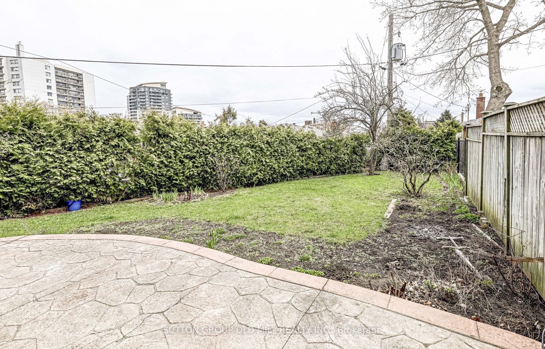 2 Leita Court Property Photo 23