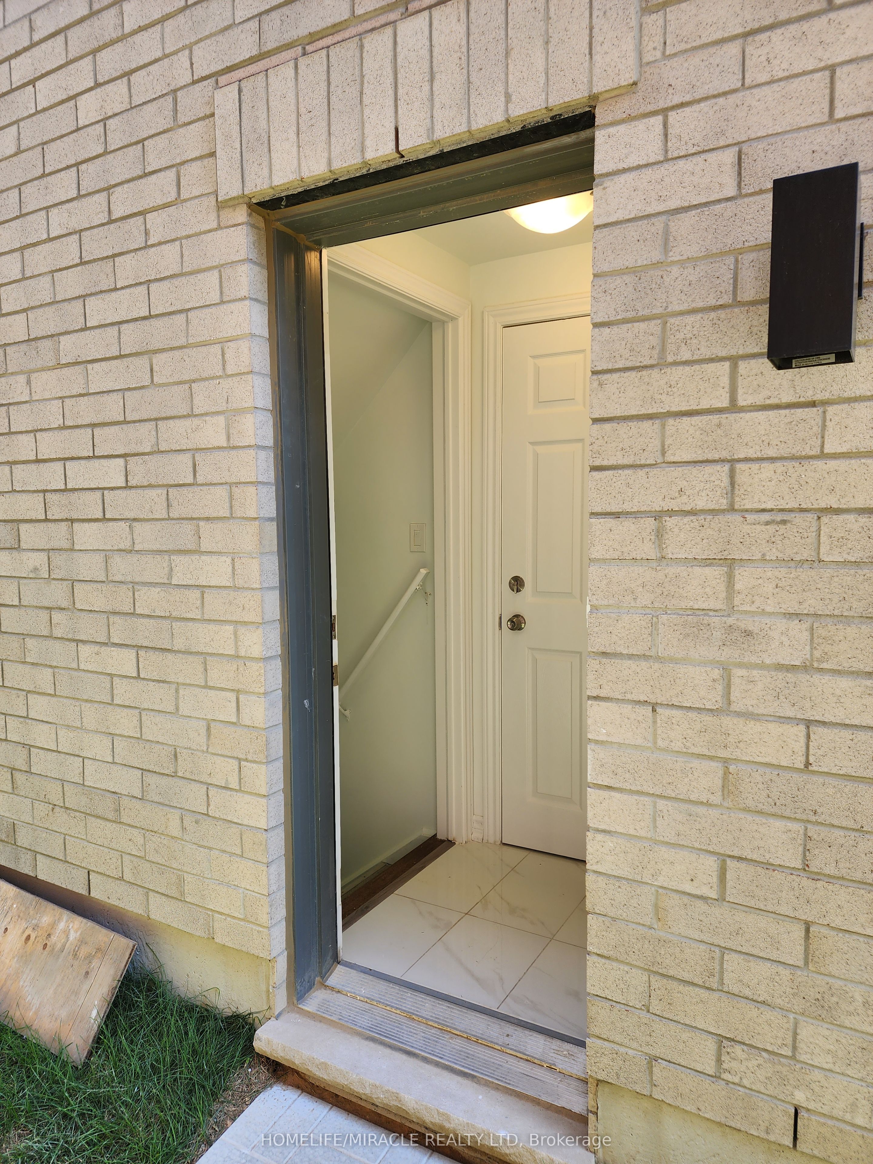 67 Calabria Drive Basement Property Photo 2