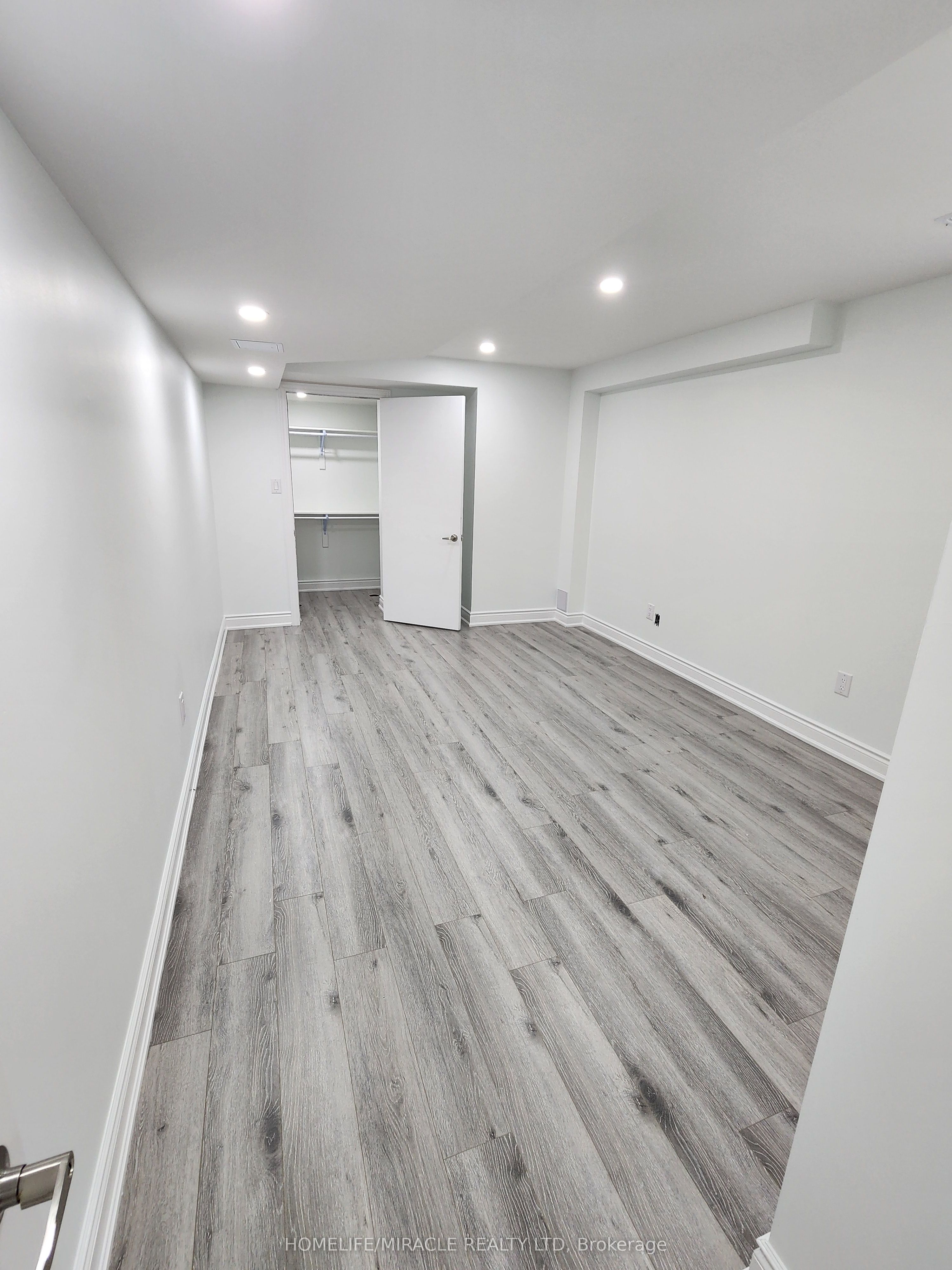 67 Calabria Drive Basement Property Photo 10