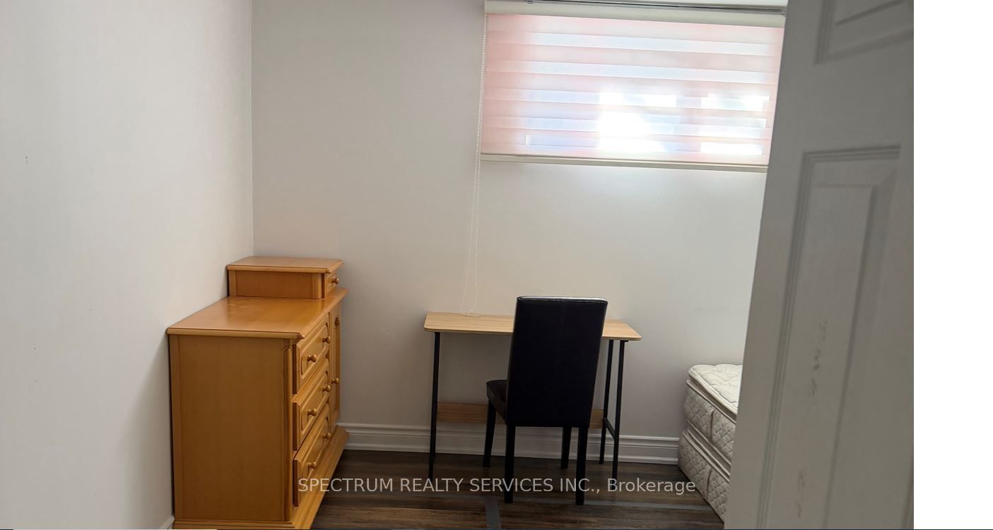 12 Hamer Boulevard Basement #2 Property Photo 3