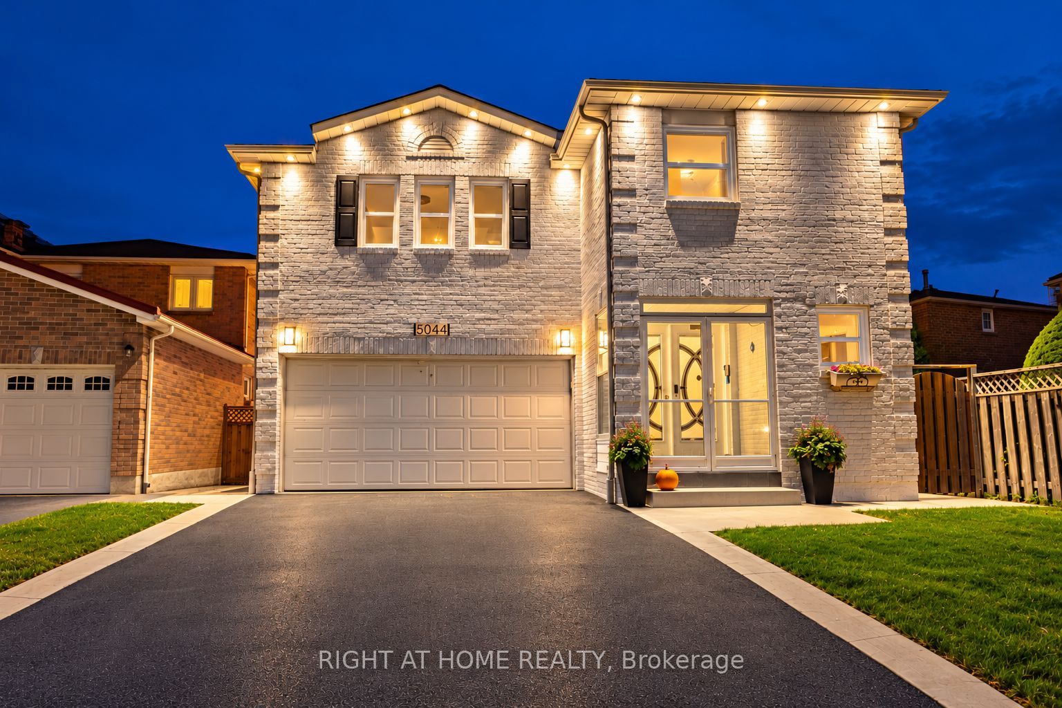 5044 Guildwood Way E Property Photo 1