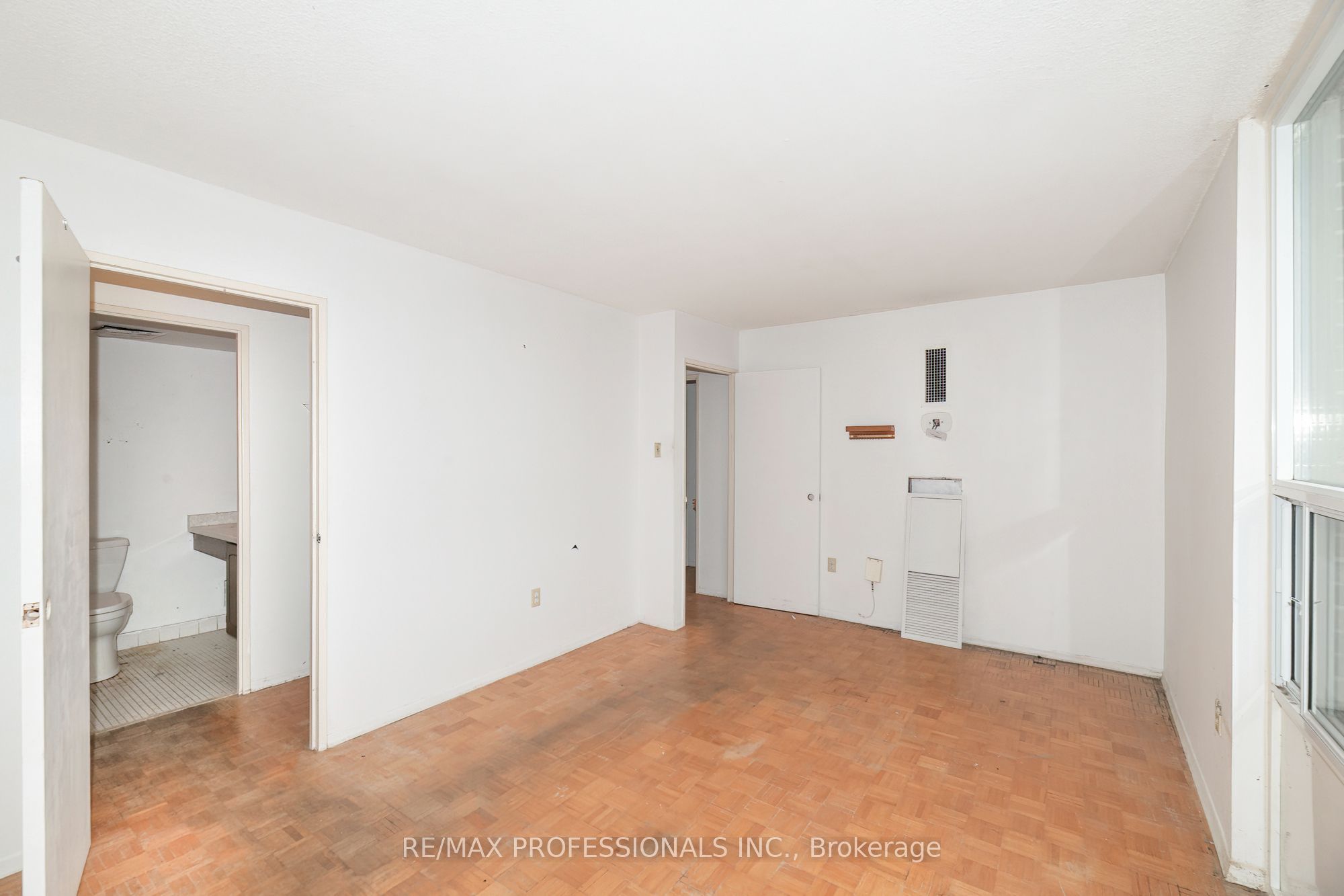 1515 Lakeshore Road 708 Property Photo 12